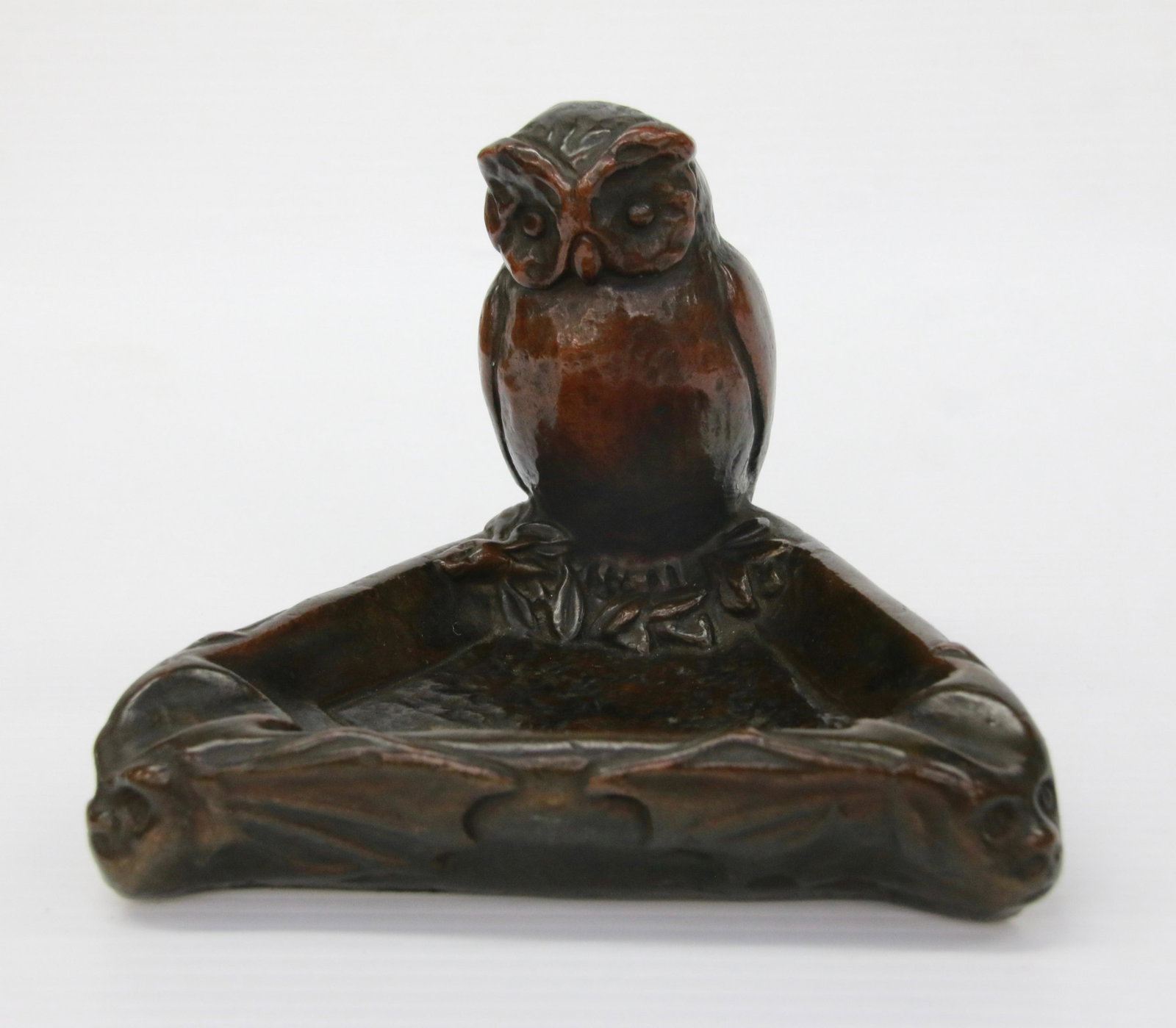 VINTAGE OWL CIGAR ASHTRAY: LABELED "ARMOR BRONZE, NYC" ON BOTTOM LABEL 6 1/2" X 6 1/2" X 4 3/4"