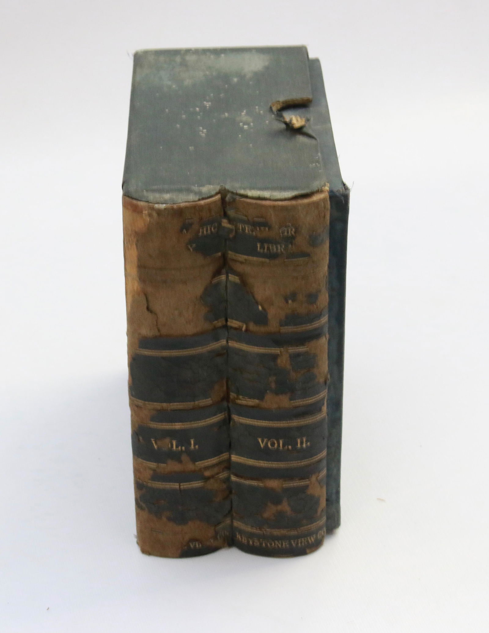 GROUP LOT OF EUROPEAN STEREOVIEW CARDS IN ORIGINAL BOX: 67 TURN-OF-THE-CENTURY KEYSTONE VIEW COMPANY CARDS. VIEWS OF EUROPE.