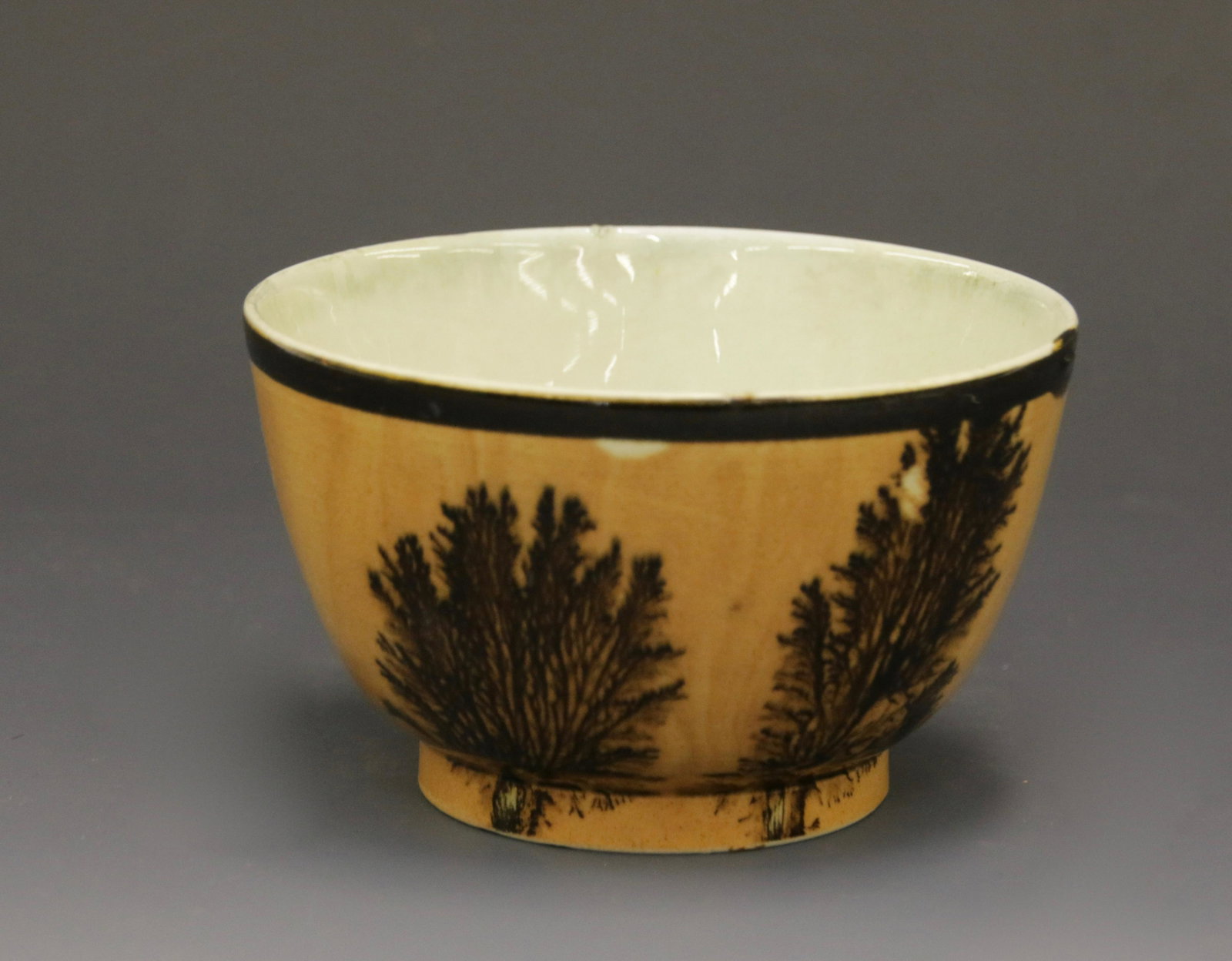 19TH CENTURY SMALL MOCHAWARE BOWL: SEAWEED DECORATION BOWL WITH 4 TREES AND BROWN BACKGROUND - TOP BROWN BAND Size: 2" H X 4 1/8" D We do not give IN-HOUSE shipping quotes. Please email japakmail@earthlink.net - All items once paid wil