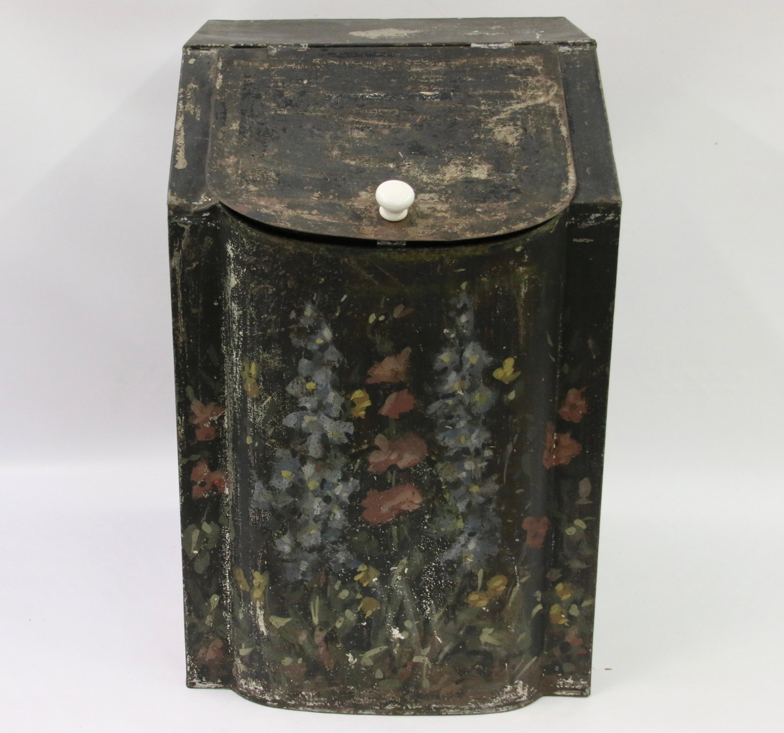 LARGE PAINTED TIN STORAGE CONTAINER: FLORAL DECORATION. LIFT LID Size: 19 1/4" X 12 1/2" X 13 1/2" Important Shipping Information: We do not give IN-HOUSE shipping quotes. Please email japakmail@earthlink.net - All items once paid will b