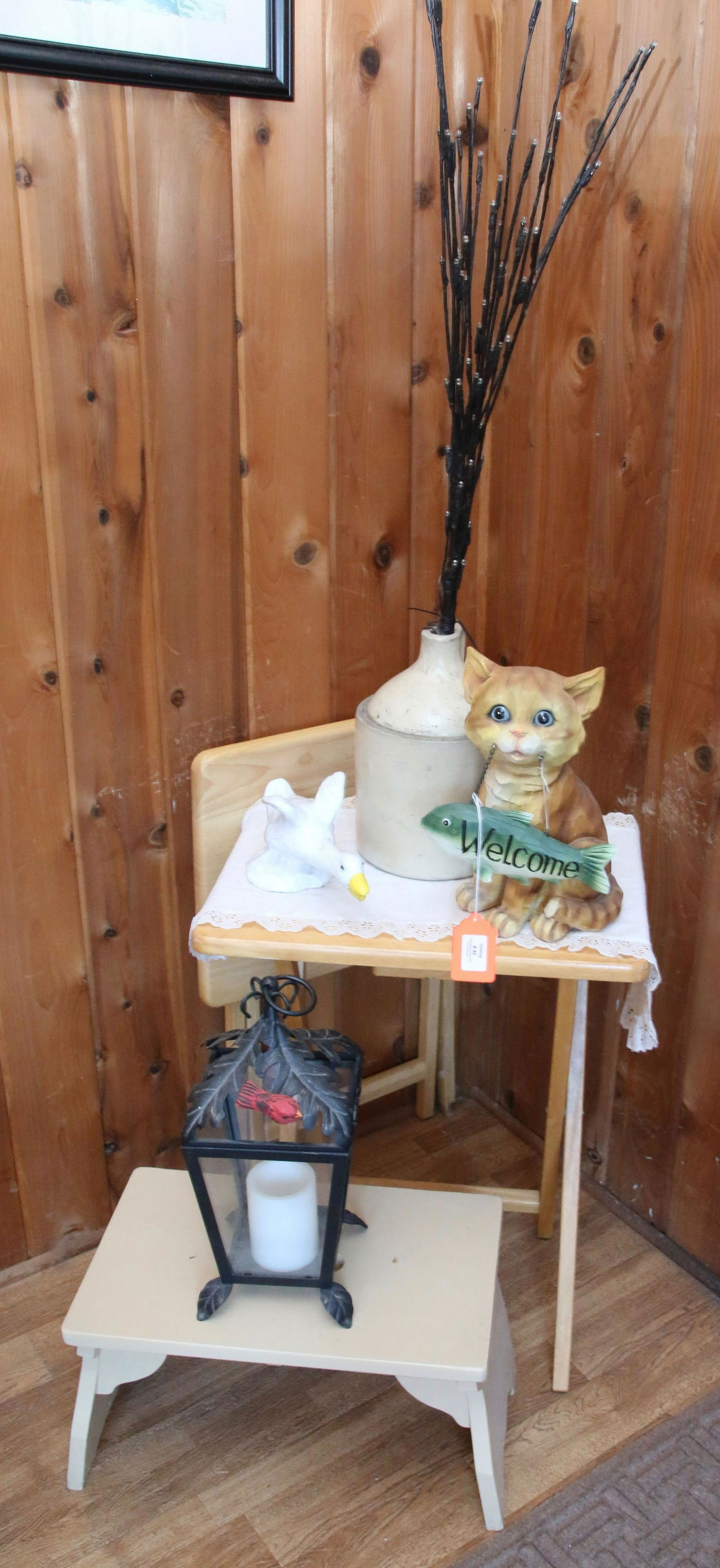 CARVED CAT AND TV TRAY LOT (1 of 1)