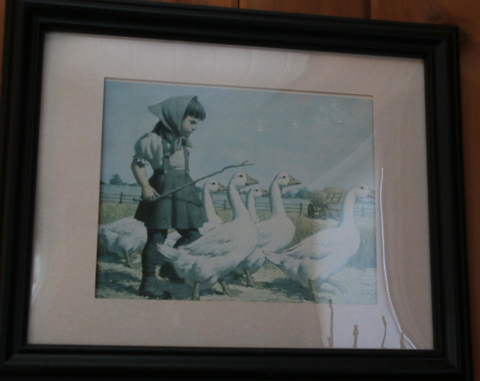 LOT OF WALL HANGINGS (1 of 6)