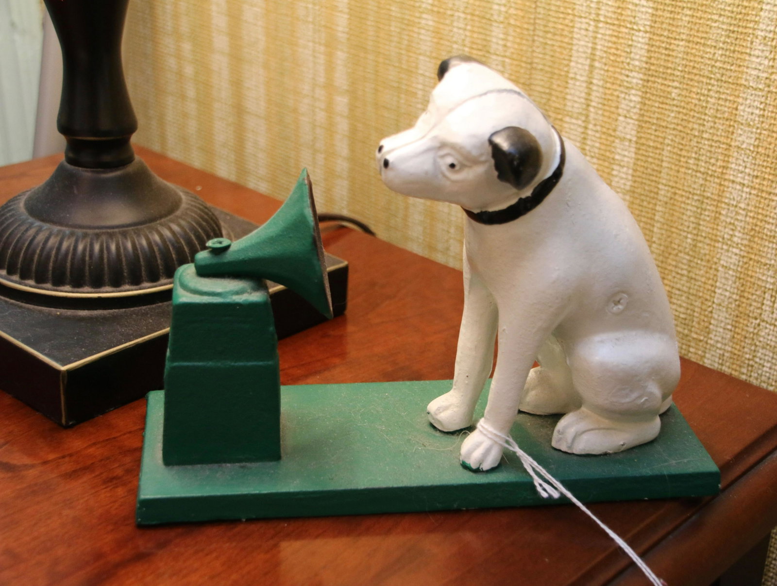 CAST IRON STILL BANK: NIPPER THE DOG LISTENING TO VICTROLA - PAINTED