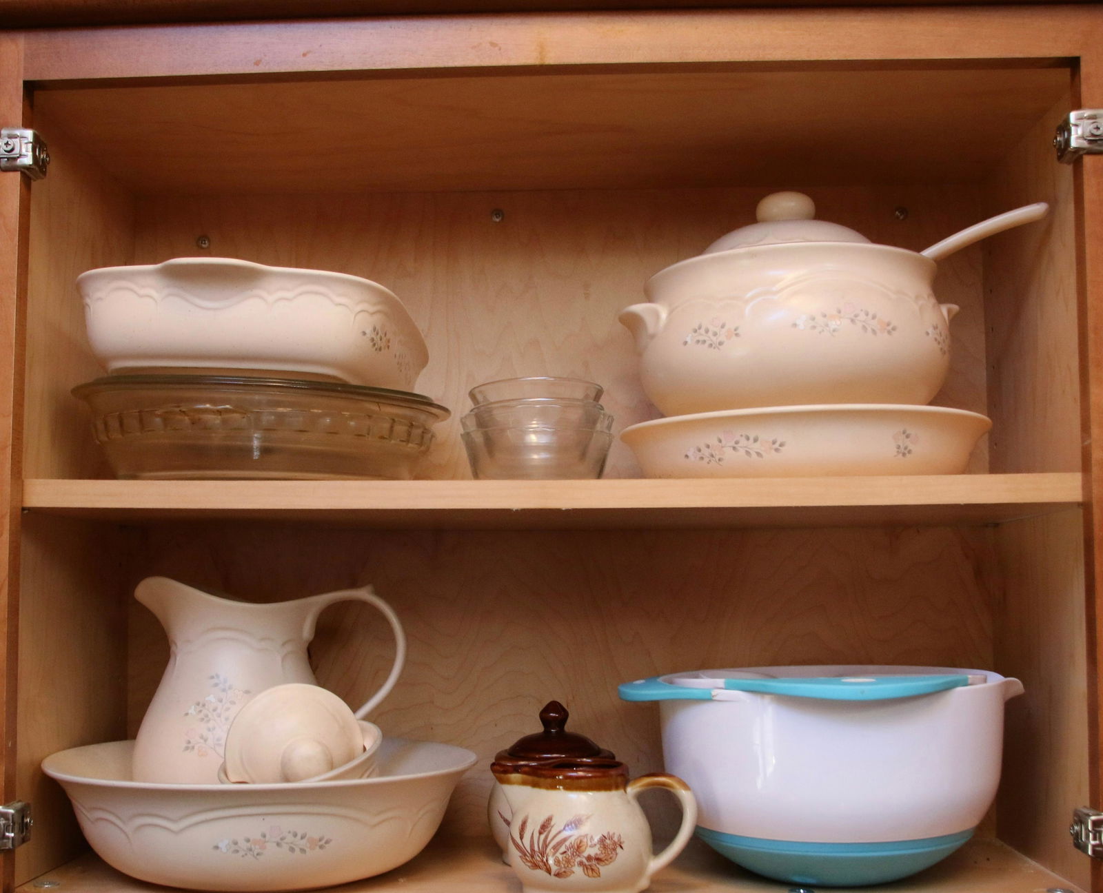 CONTENTS OF CABINET (1 of 1)