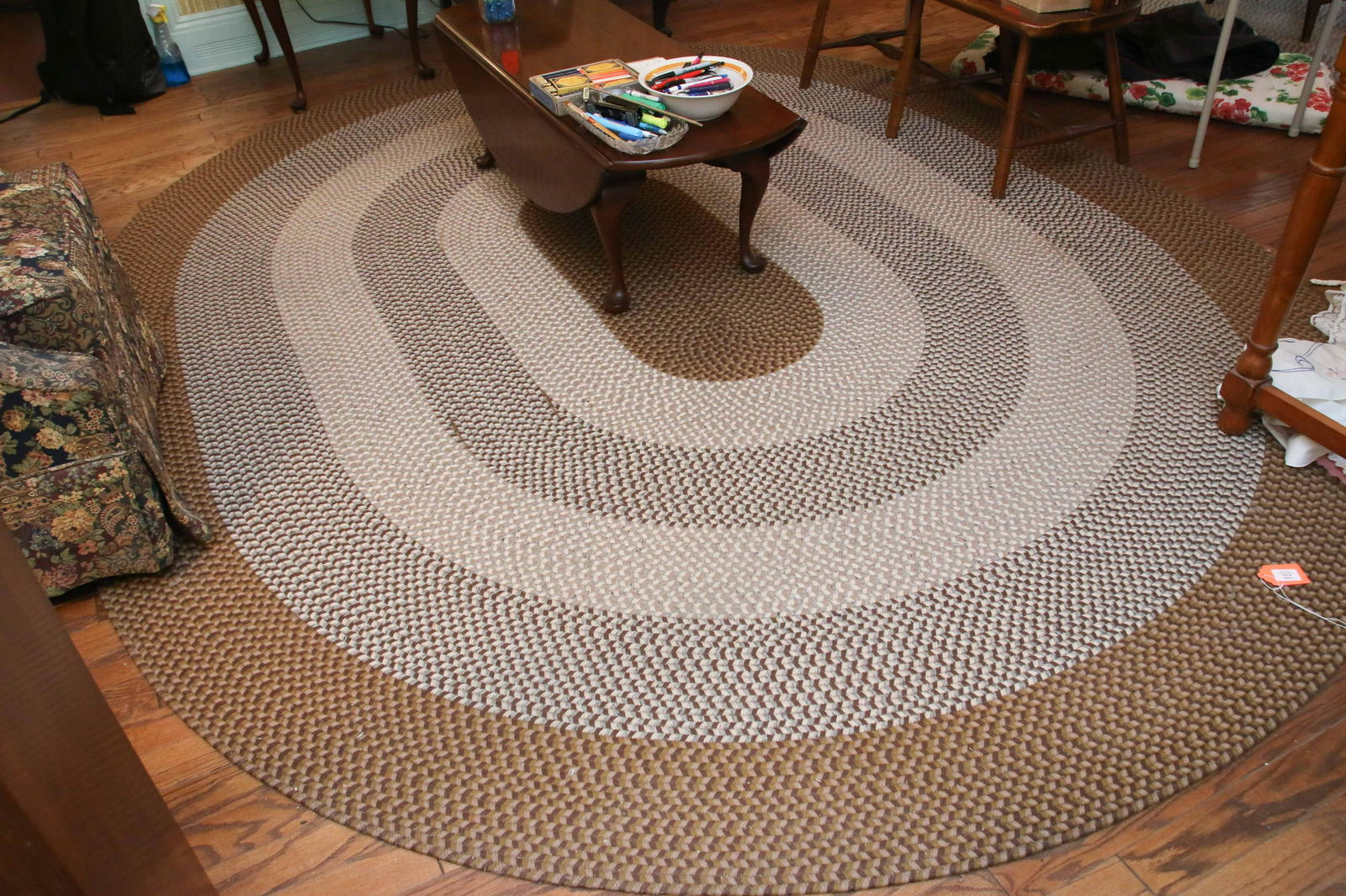 BRAIDED OVAL RUG (1 of 2)