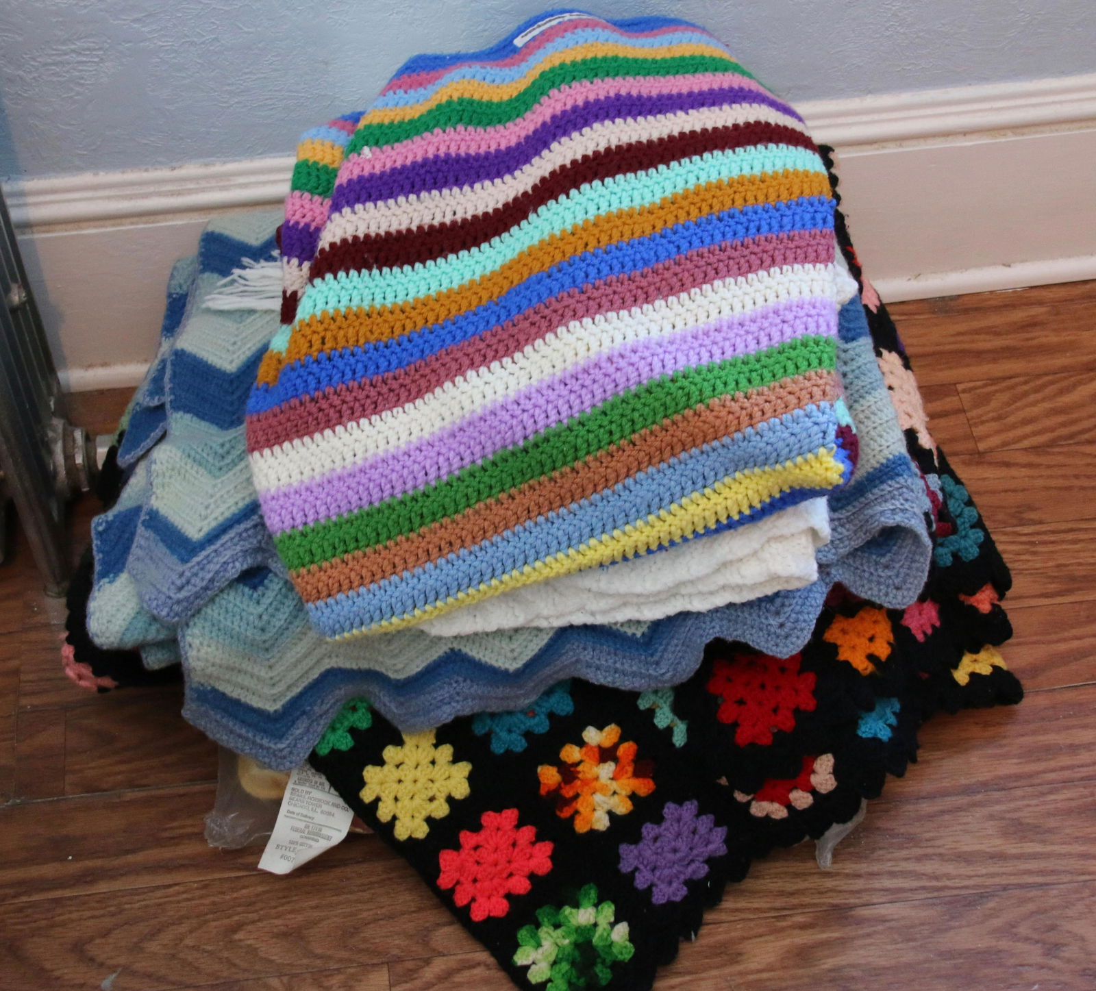 HAND CROCHET BLANKET LOT (1 of 2)