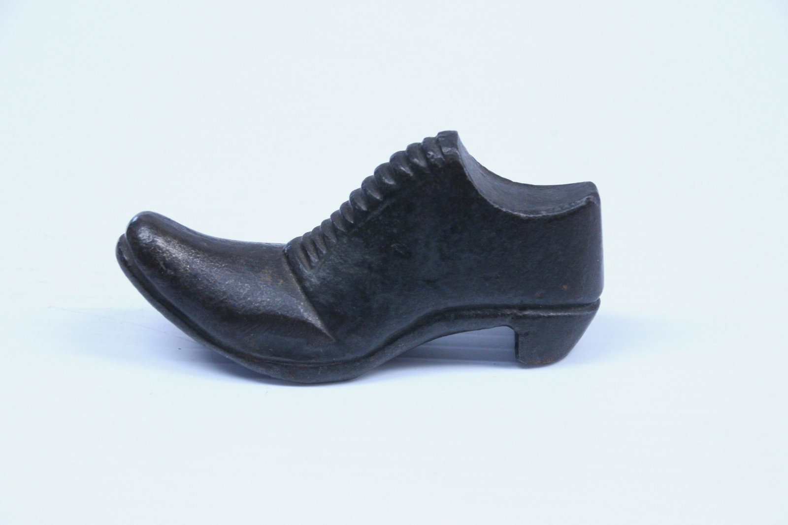 CAST IRON SHOE PAPERWEIGHT: 19TH CENTURY - EXCELLENT FORM Dimensions: 4" L