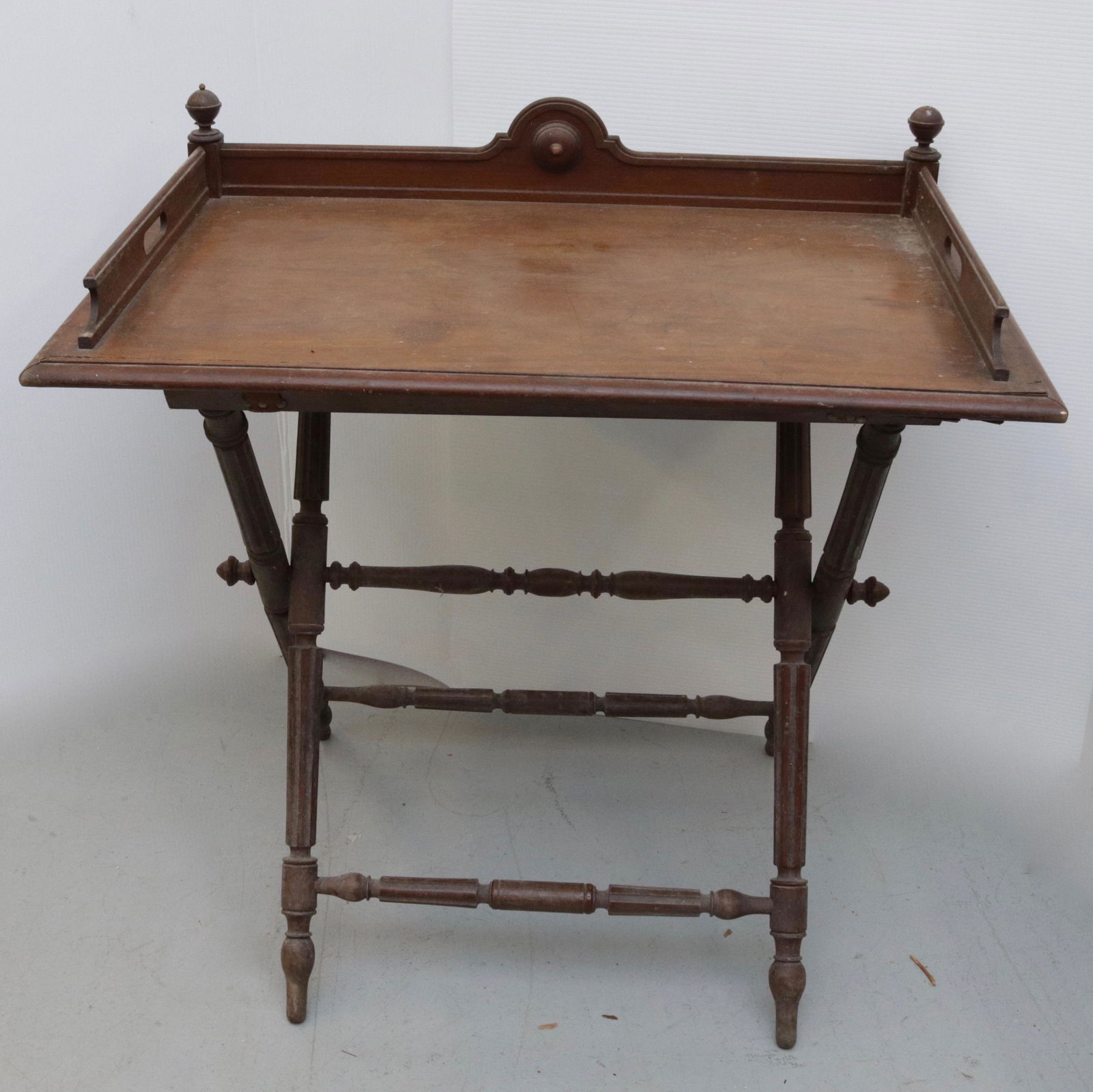 VICTORIAN FOLDING TRAY TABLE (1 of 2)