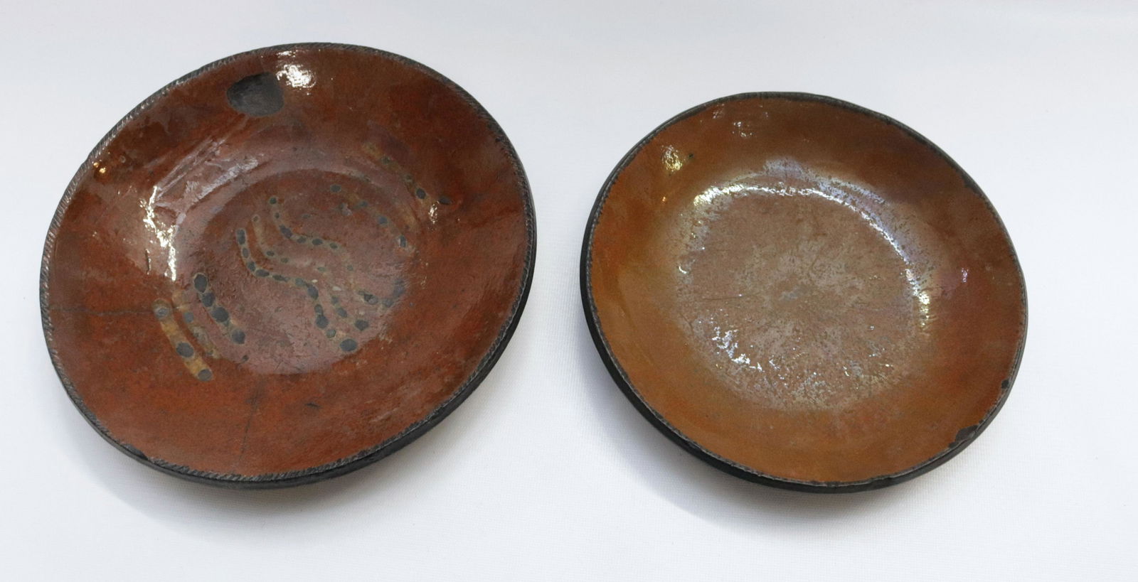PAIR OF REDWARE PIE PLATES (1 of 2)