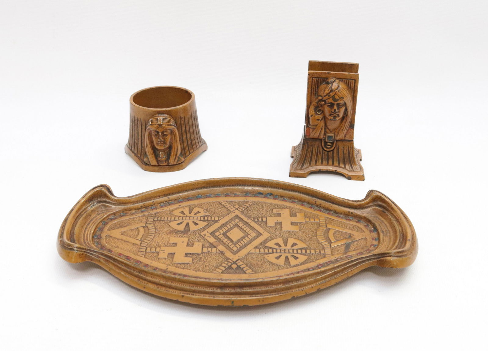 PAINTED CAST IRON SMOKING SET (1 of 3)