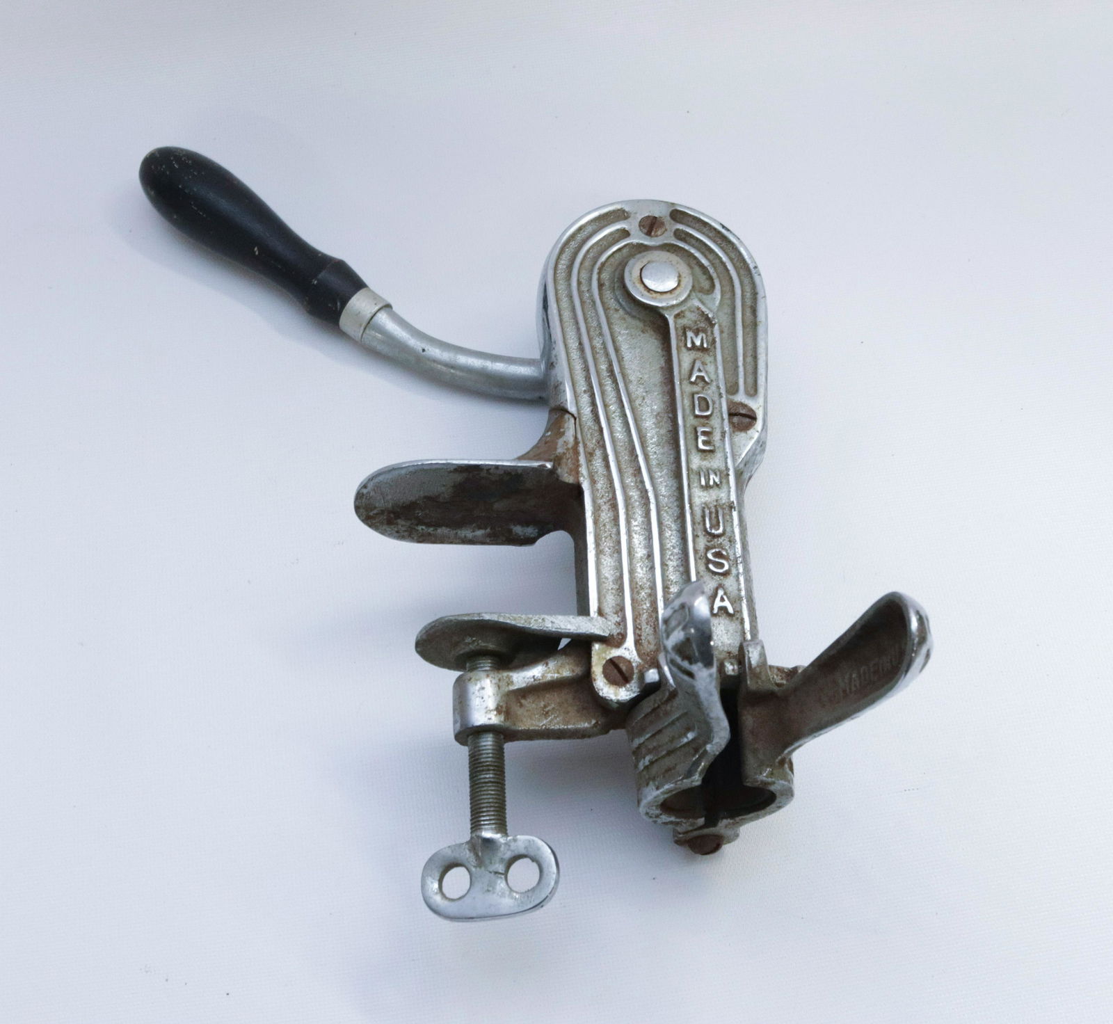 BAR ROOM CORKSCREW (1 of 3)