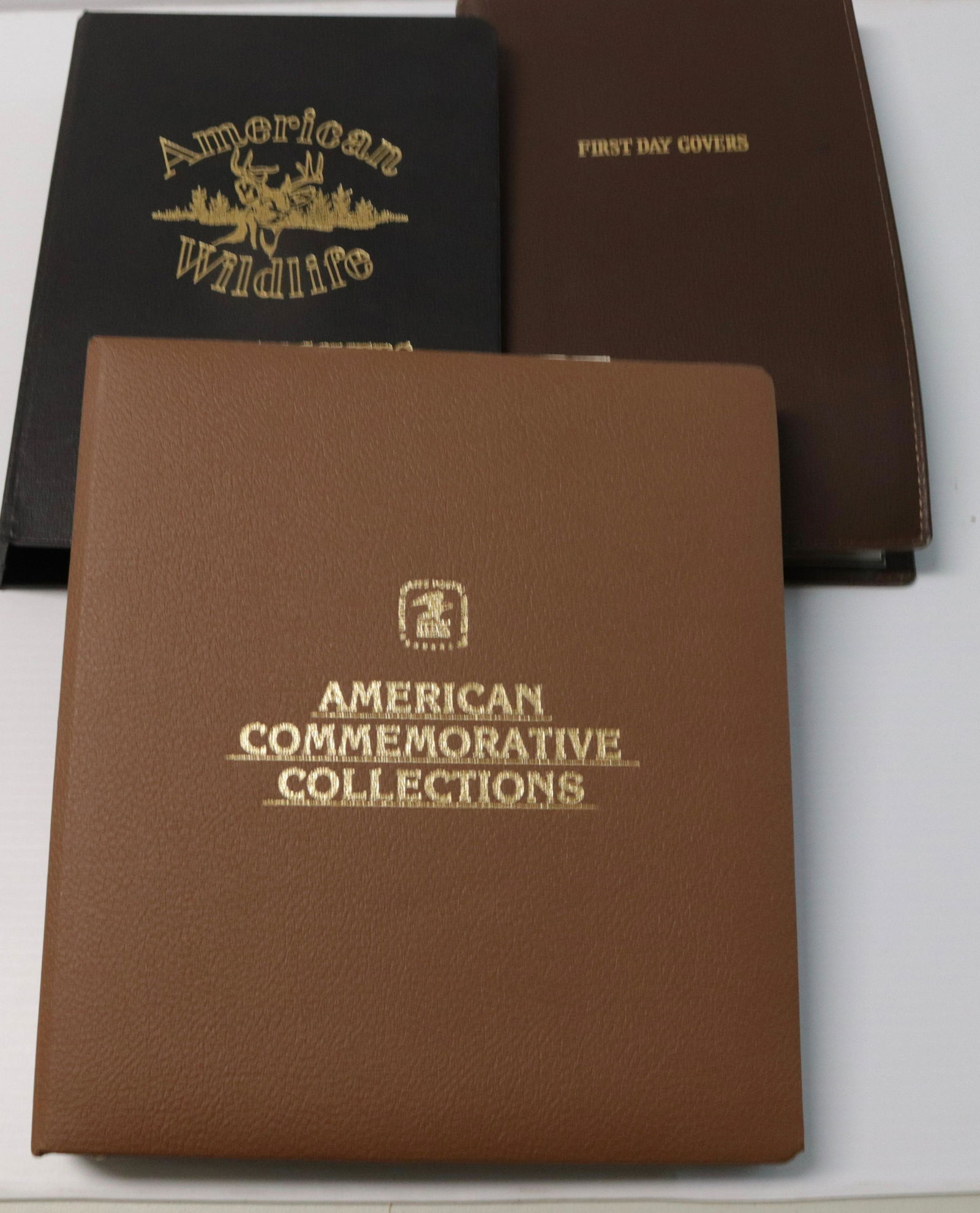 LOT OF STAMPS (1 of 8)