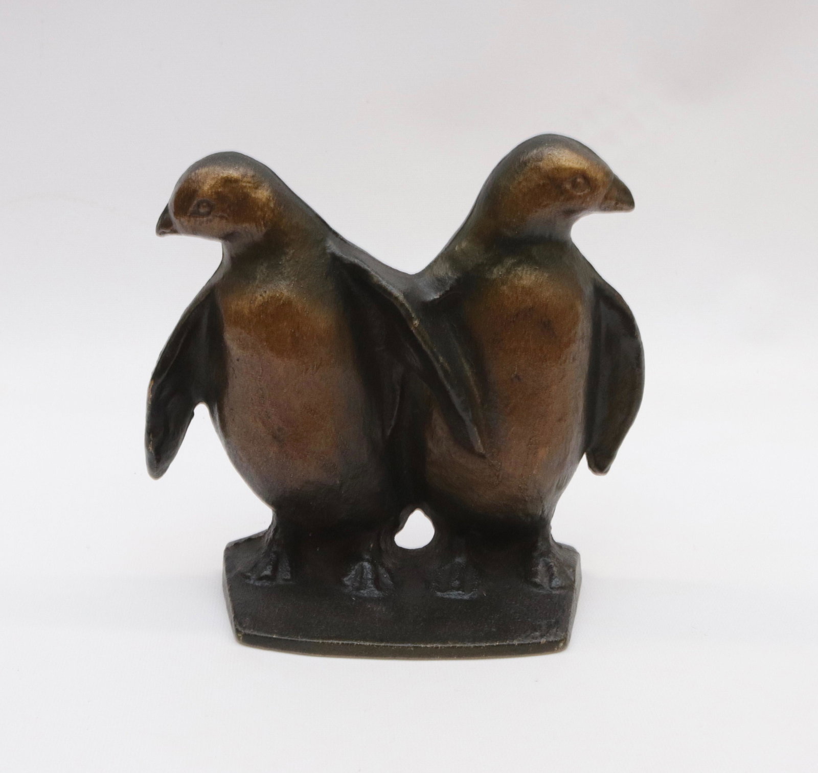 19TH CENTURY CAST IRON PENGUIN DOOR STOP: DOUBLE PENGUIN DOORSTOP WITH ORIGINAL FINISH 7 1/2" X 8" X 3"