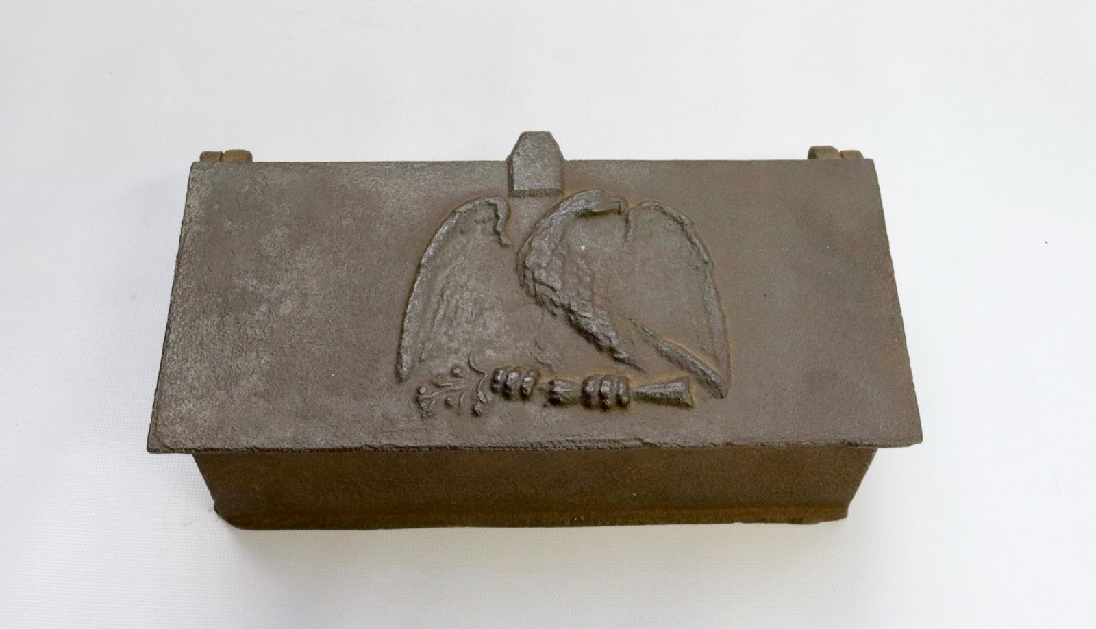 CAST IRON LIFT LID BOX: EAGLE MOTIF ON TOP - 19TH CENTURY 3 1/2" X 9 1/2" X 4 1/2"