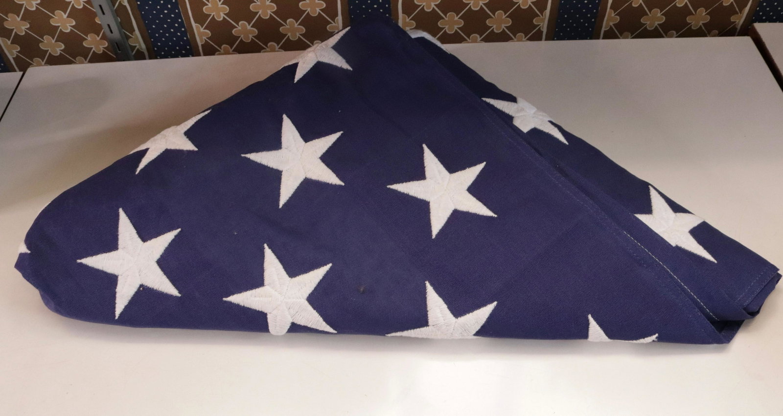 AMERICAN FLAG: 50 STAR AMERICAN FLAG SIZE: 110" X 52"
