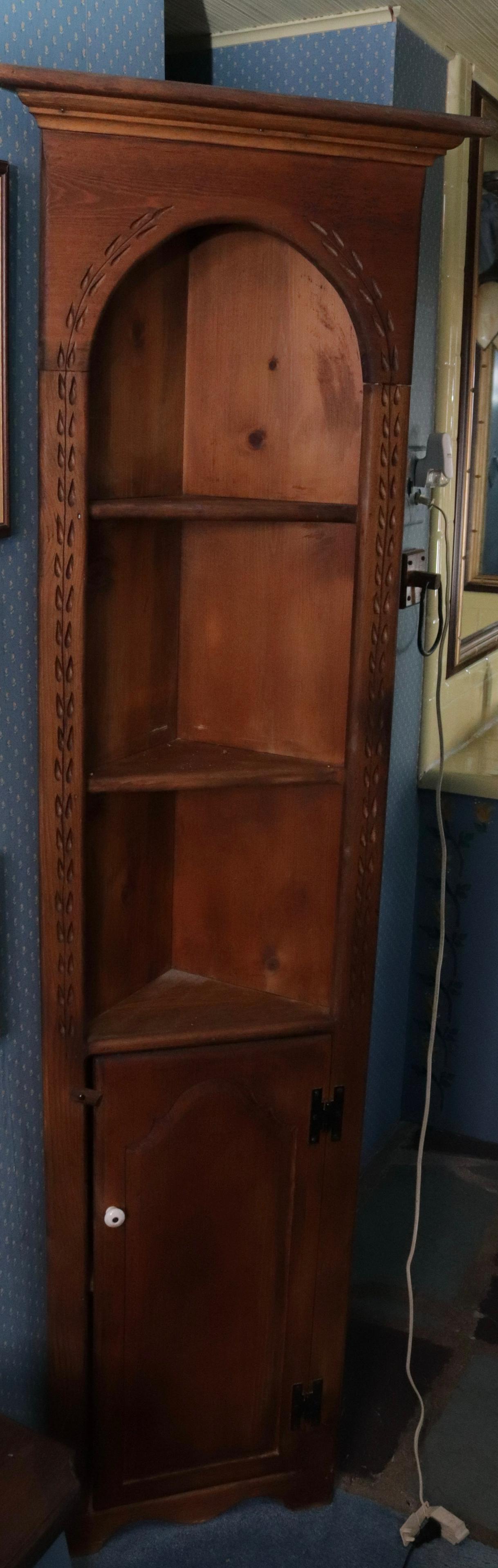 PINE CORNER SHELF: 3 SHELVES OVER ONE DOOR SIZE: 68" X 20" X 14"