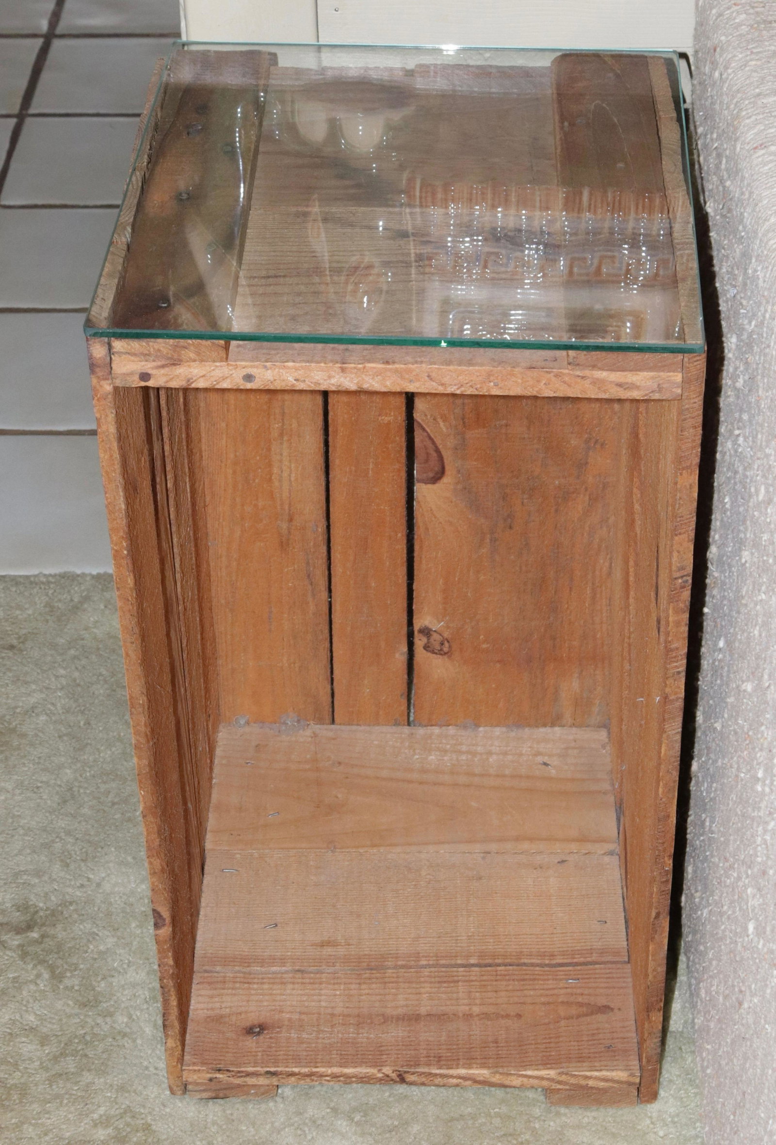 WOODEN ADVERTISING CRATE: SHOEMAKER & BUSCH, PHILADELPHIA SIZE: 14 1/2" X 24 1/2" X 15"