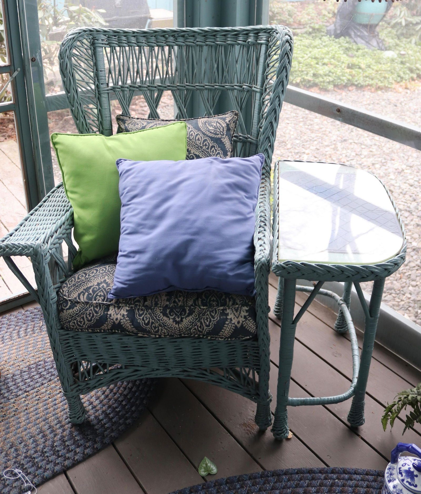 CHAIR AND SIDE TABLE: PAINTED WICKER CHAIR WITH CUSHIONS-40" X 27" X 26"- CHAIR 25" SIDE TABLE