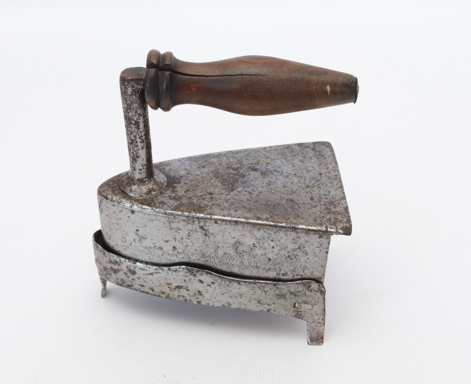 SMALL SIZE SLUG IRON: DROP IN THE BACK SLUG WITH COMPANION HANDMADE TRIVET DIMENSIONS: 4 1/2"