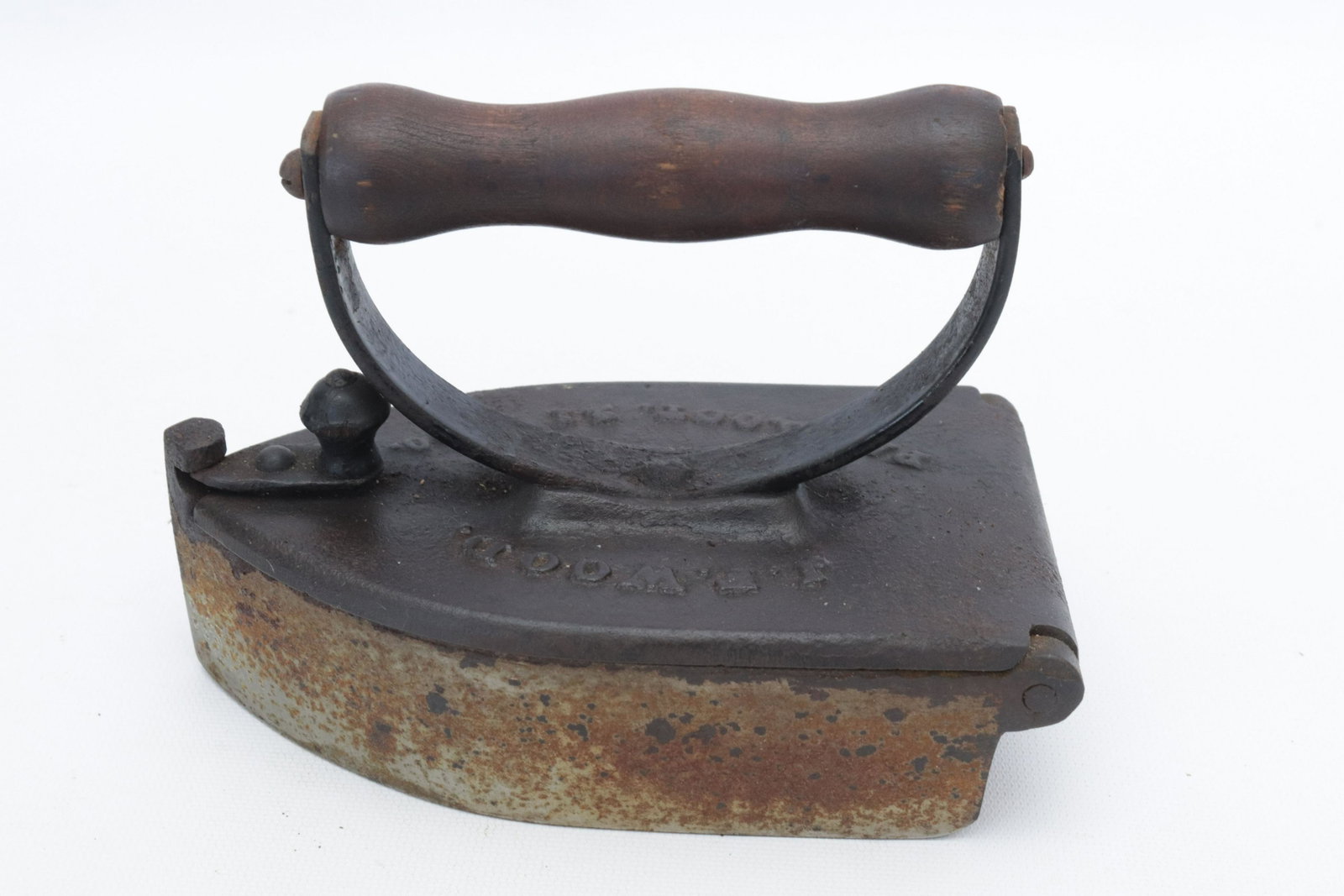 ANTIQUE SLUG IRON: J.F. WOOD - PATENT 1890 - HINGED TOP DIMENSIONS: 6 1/2"