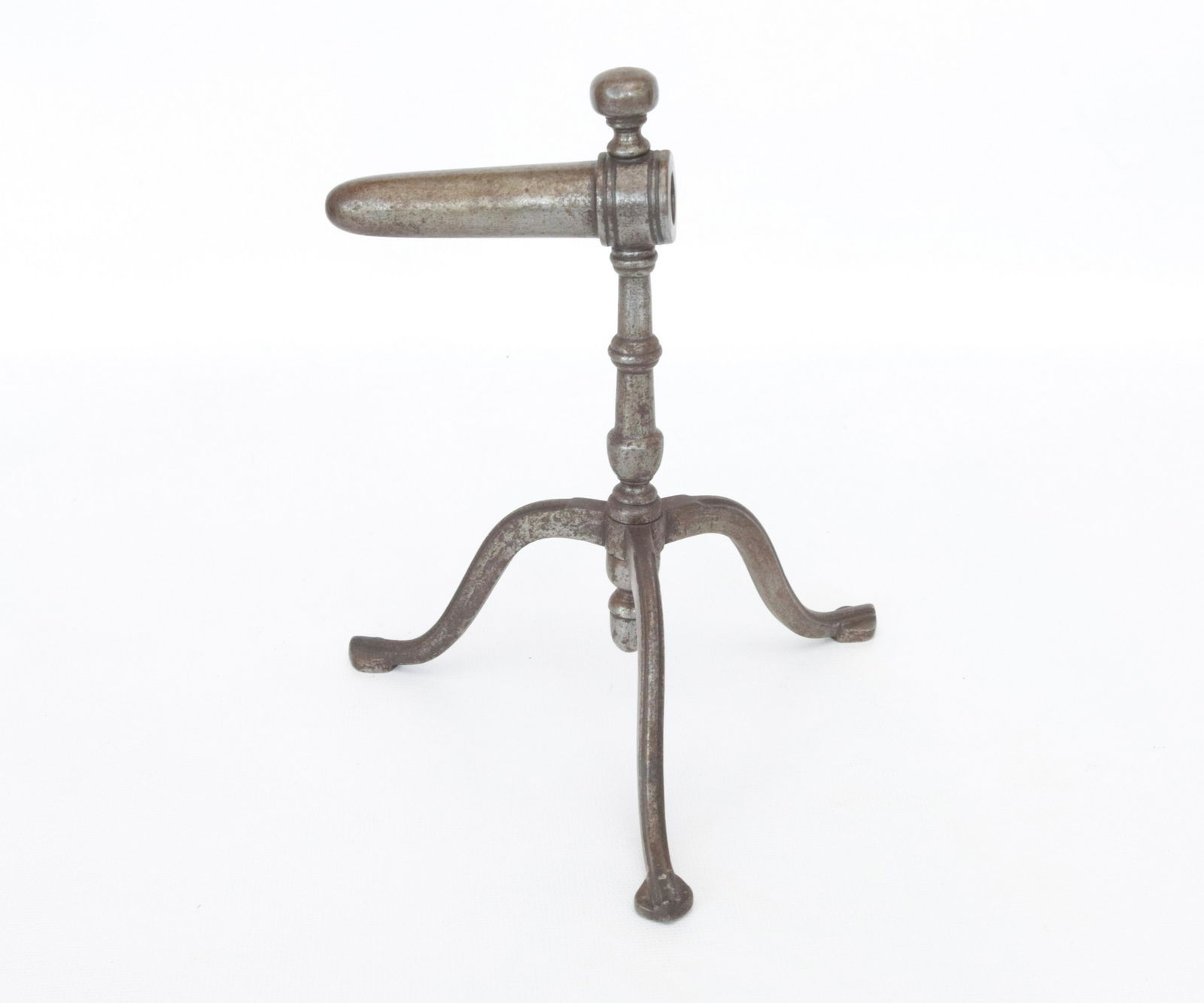 SMALL SIZE GOFFERING IRON: TOP AND BOTTOM FINIAL - TRIPOD BASE DIMENSIONS: 3 1/2" BARREL
