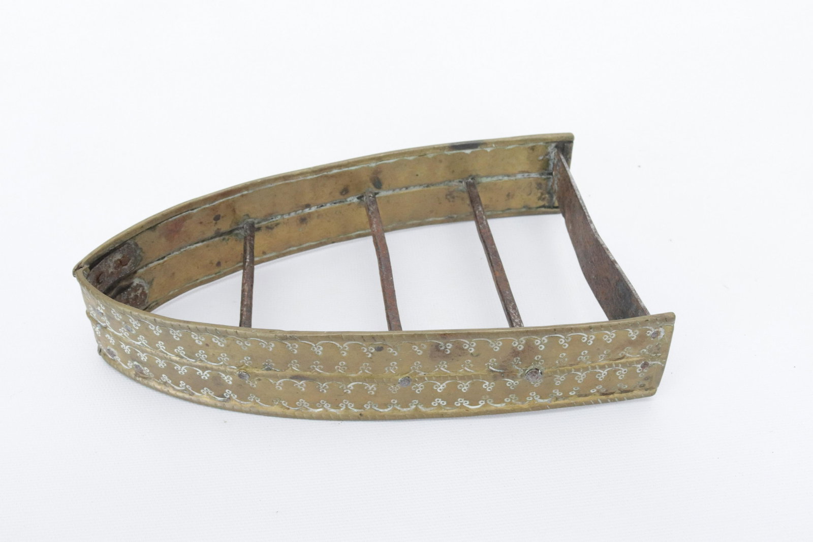 HANDMADE BRASS AND IRON TRIVET: DECORATED PUNCH WORK - EARLY 1800'S DIMENSIONS: 8"