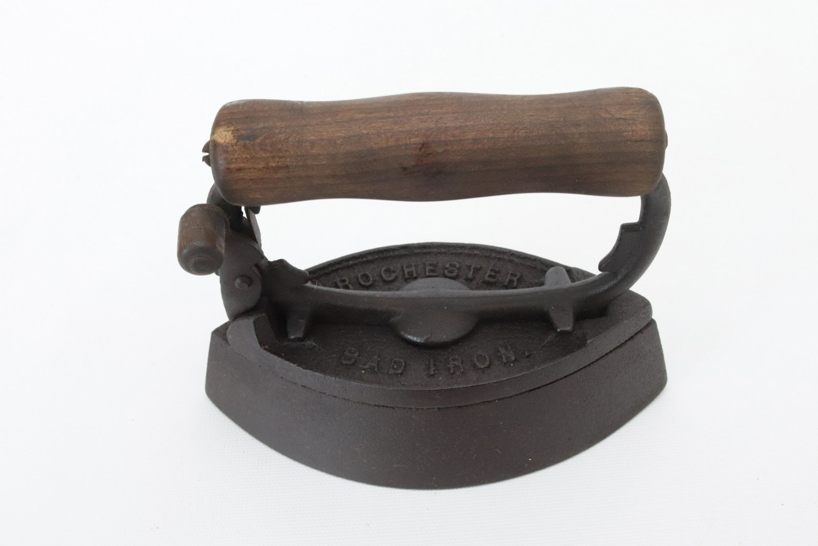 DETACHABLE HANDLE IRON: THE ROCHESTER" SAD IRON DIMENSIONS: 6