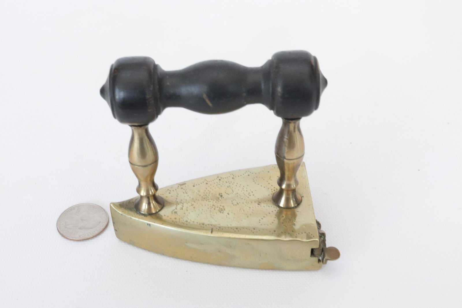 SMALL SIZE BRAS SLUG IRON: ENGRAVED TOP PLATE - 1838 PUNCH WORK DATE AND DESIGN DIMENSIONS: 3 1/2"
