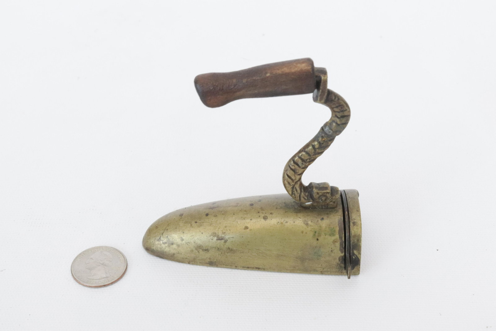 SMALL SIZE BRASS OXTONGUE IRON: SLUG IRON WITH SERPENT POSTS AND SLUG DIMENSIONS: 3 1/2 "