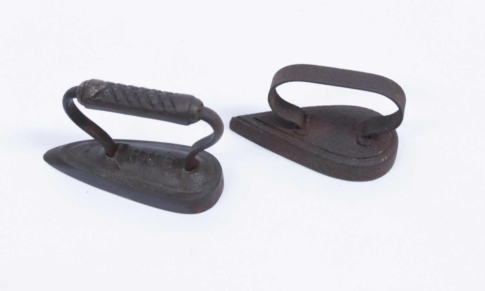 (2) SLEEVE IRONS: HUB" DIMENSIONS: 5" AND 5 1/2