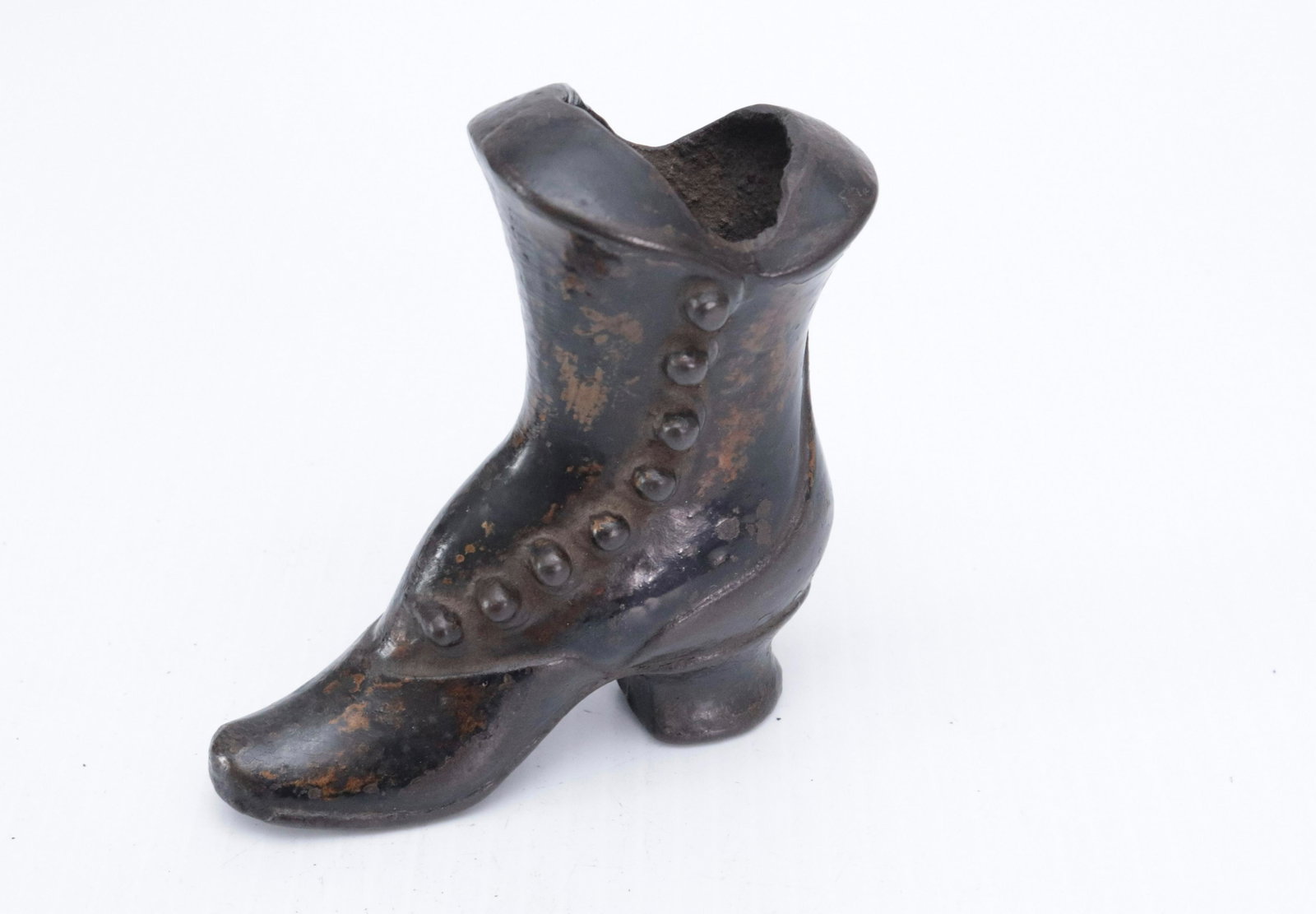 VICTORIAN HIGH BUTTON SHOE MATCH HOLDER: LADIES HIGH BUTTON CAST IRON SHOE - PAINTED SURFACE 4" X 3 3/4"