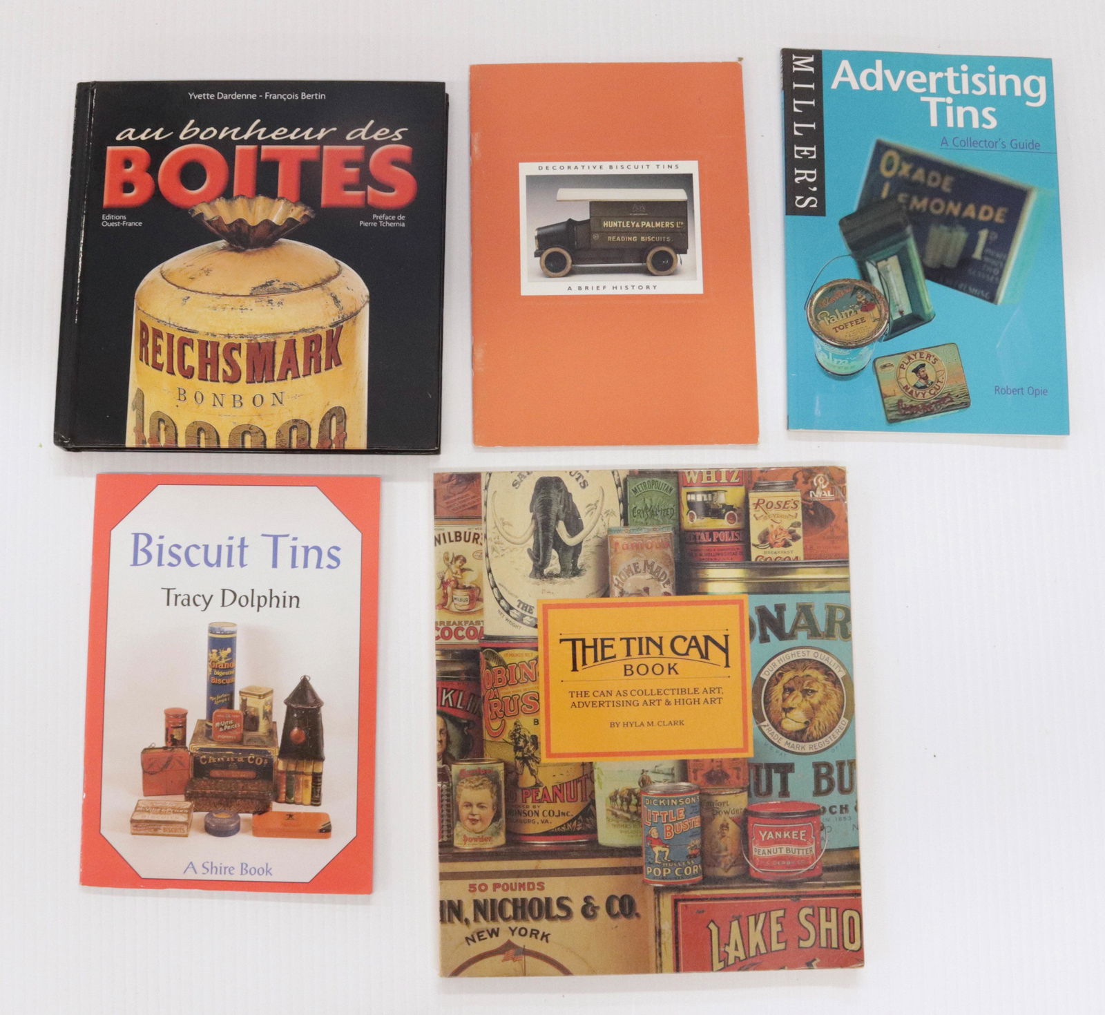 GROUP LOT OF BISCUIT TIN REFERENCE BOOKS (1 of 1)