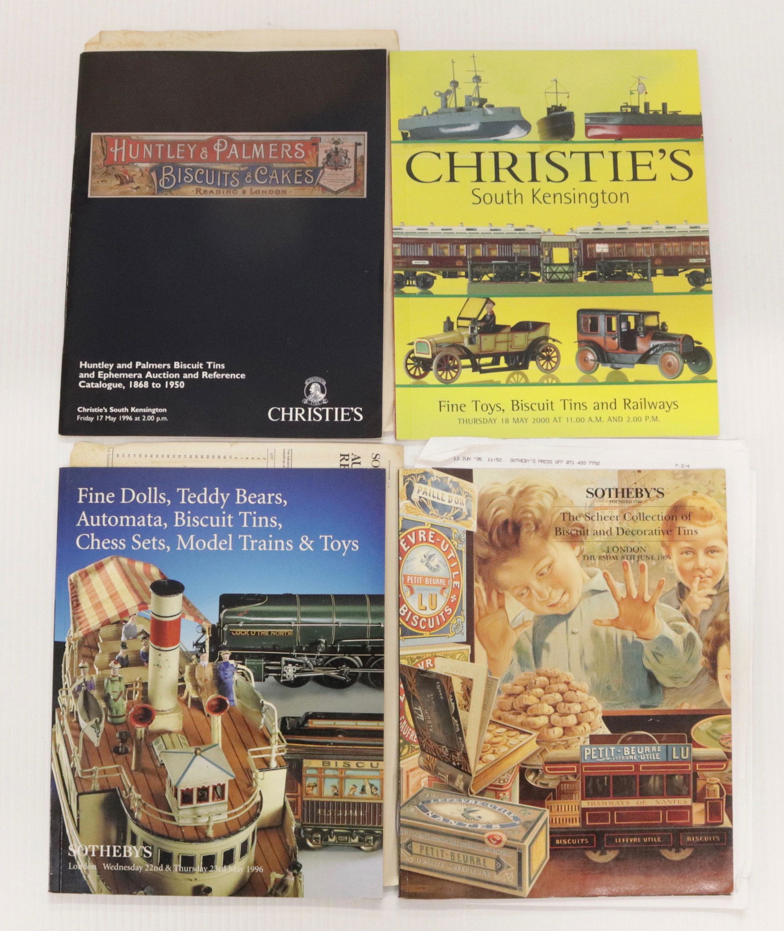 GROUP LOT OF BISCUIT TIN REFERENCE BOOKS (1 of 1)
