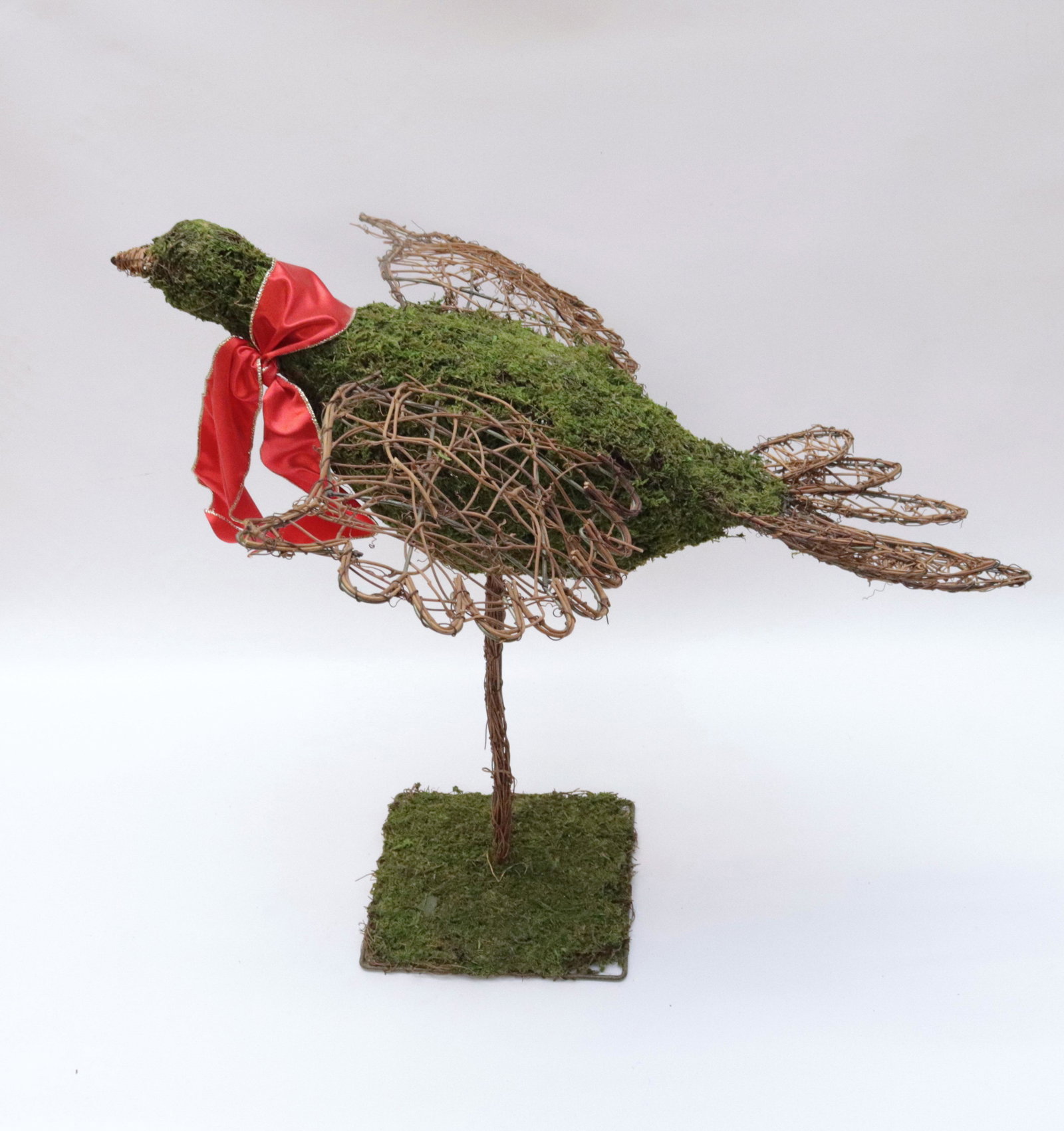 LAWN ORINMENT: FLYING BIRD 21"X21"