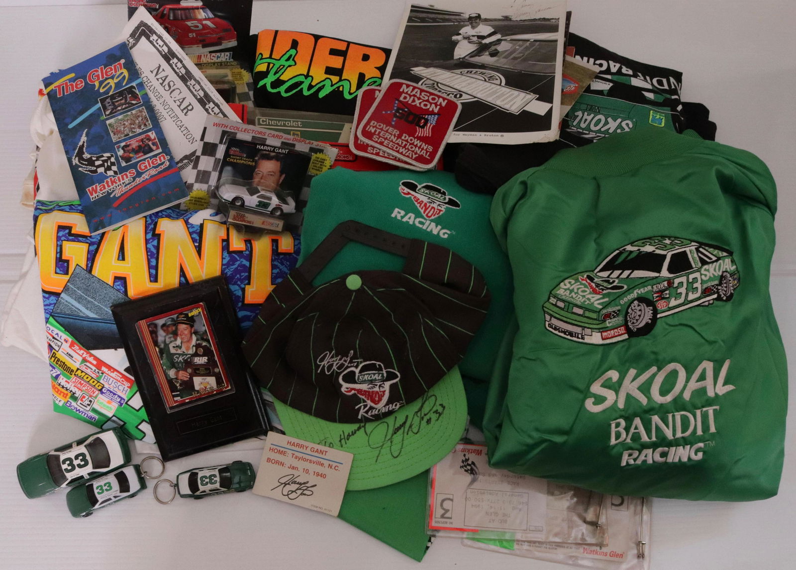 LOT OF NASCAR AND RACING ITEM (1 of 5)