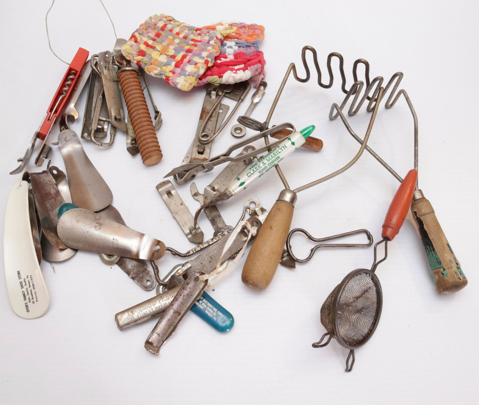 KITCHEN AND ADV. LOT (1 of 1)