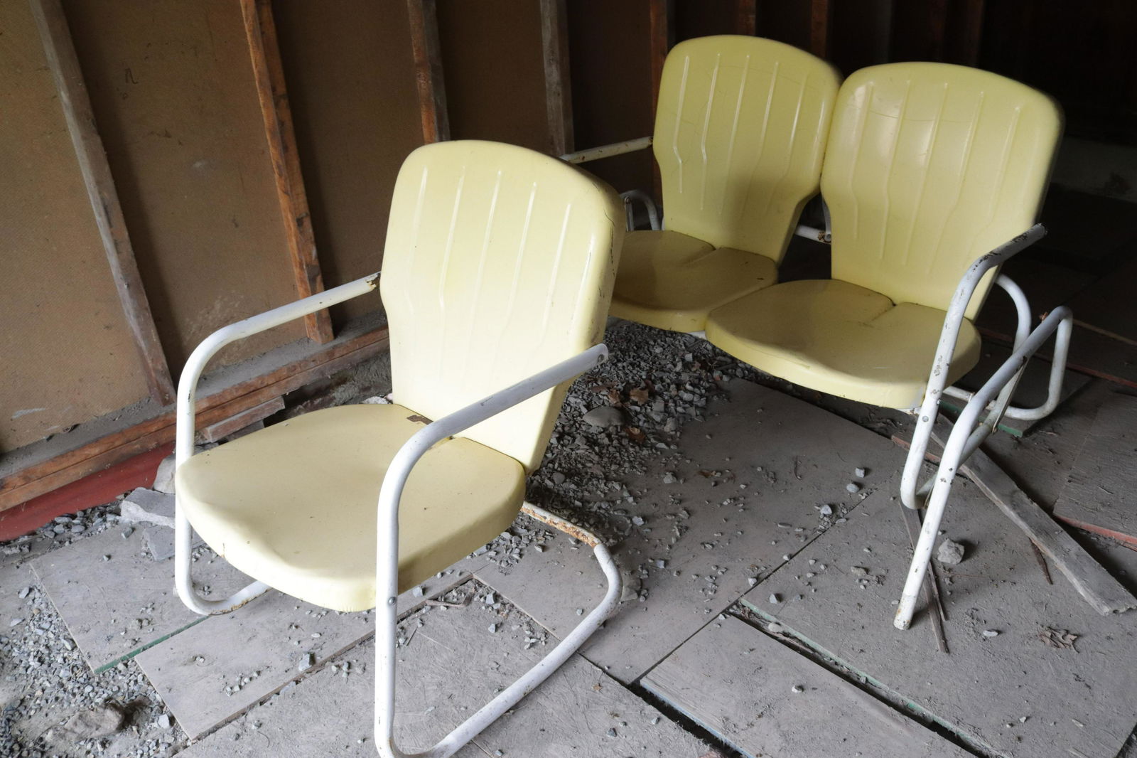 VINTAGE PATIO CHAIRS (1 of 4)