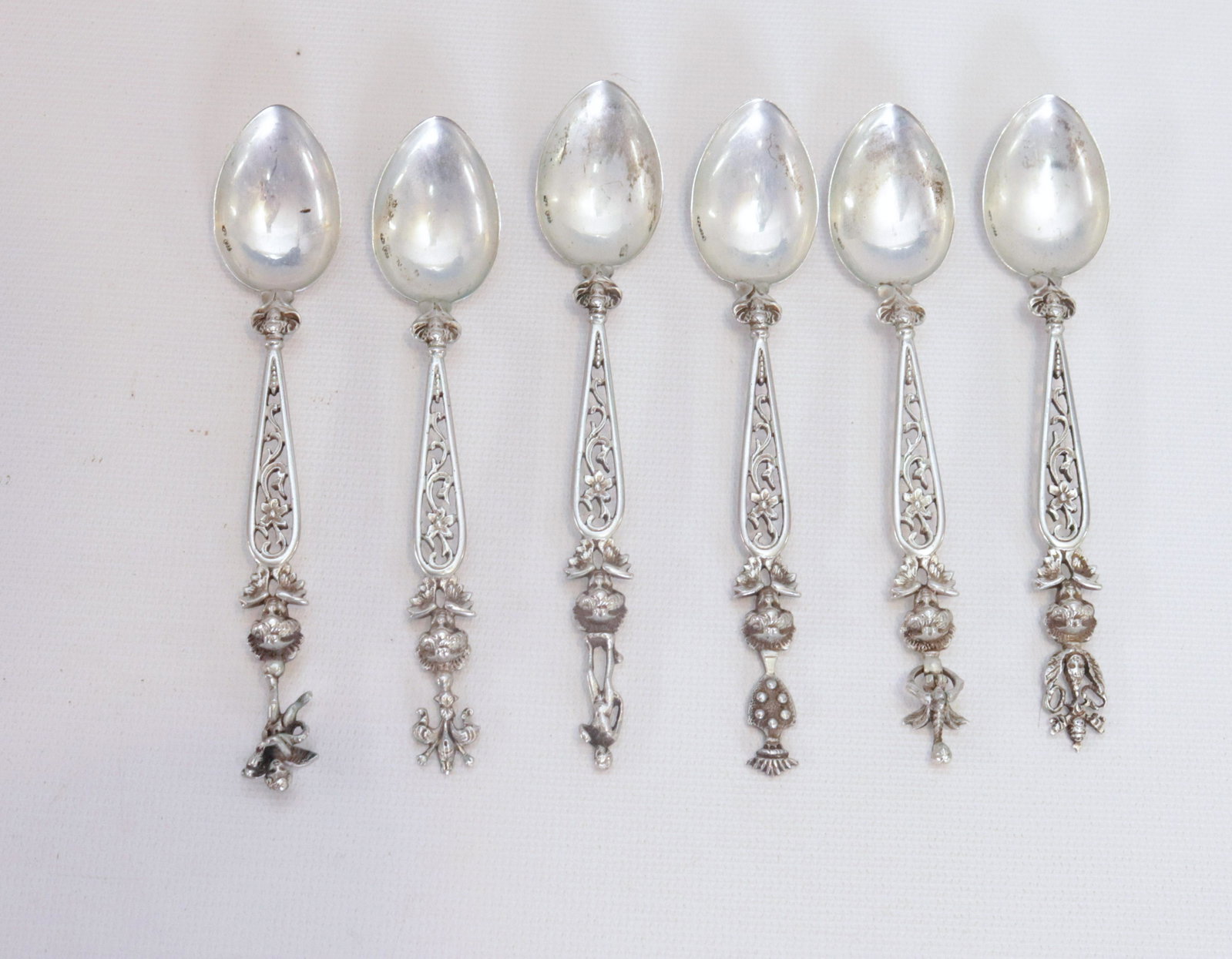 LOT OF .800 SILVER SPOONS: (6) ORNATE TEASPOONS - EUROPEAN - 2.90 OZT 5"