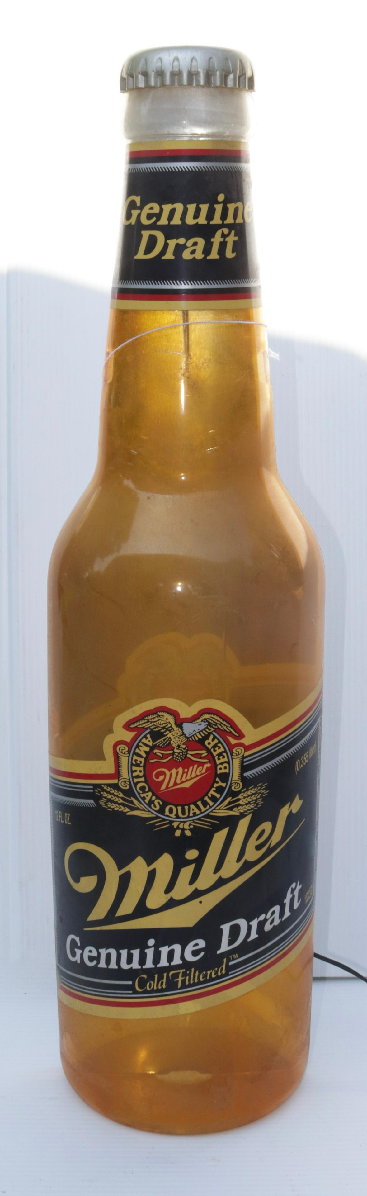 VINTAGE PLASTIC BEER ADVERTISING LIGHT (1 of 2)