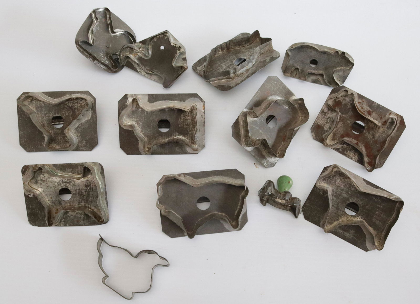 ANTIQUE COOKIE CUTTER LOT (1 of 1)