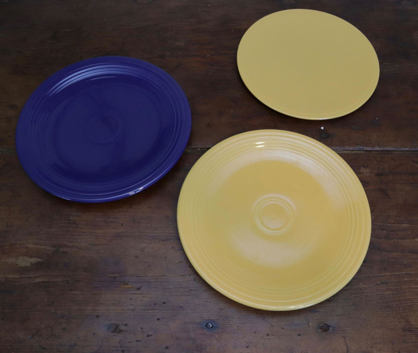 VINTAGE FIESTAWARE LOT (1 of 2)