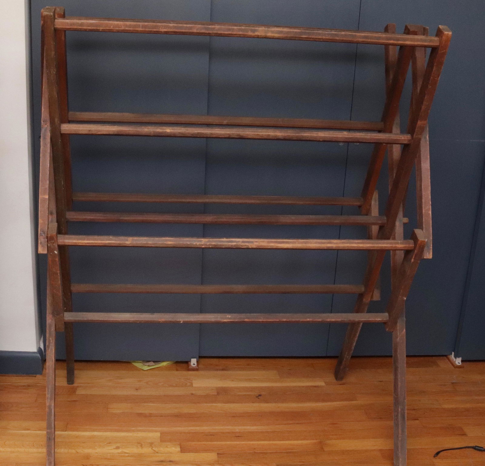 ANTIQUE WOODEN DRYING RACK (1 of 2)
