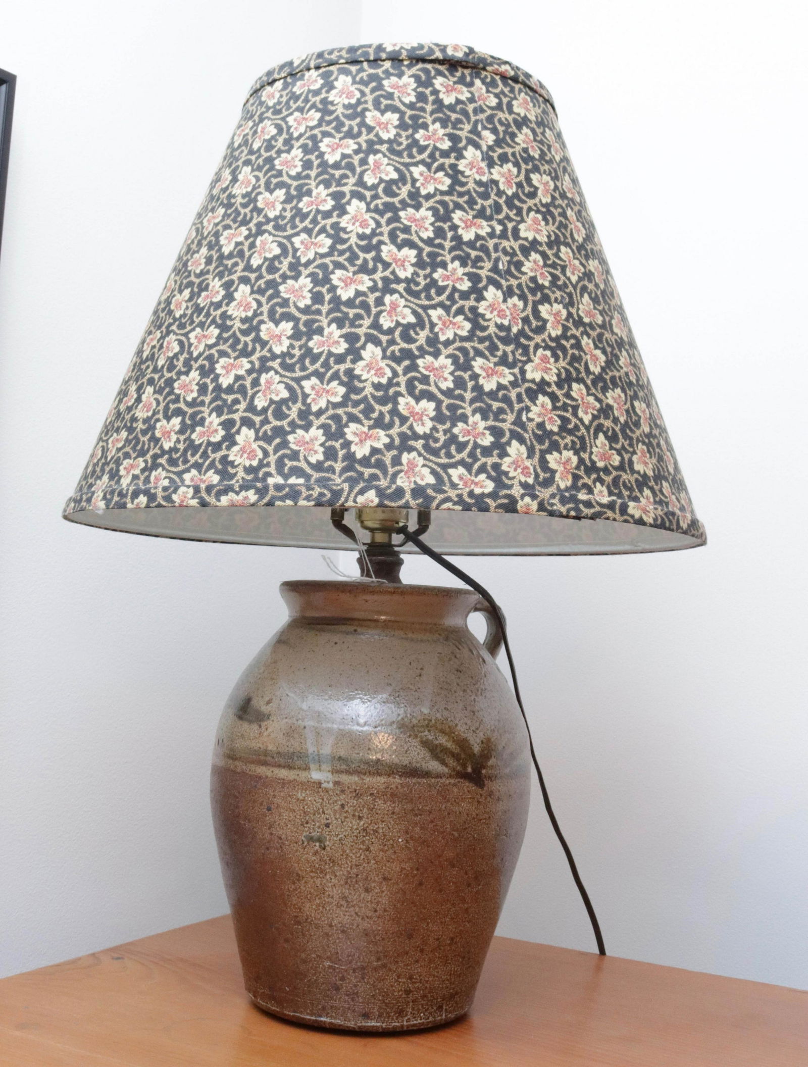STONEWARE CROCK LAMP (1 of 1)