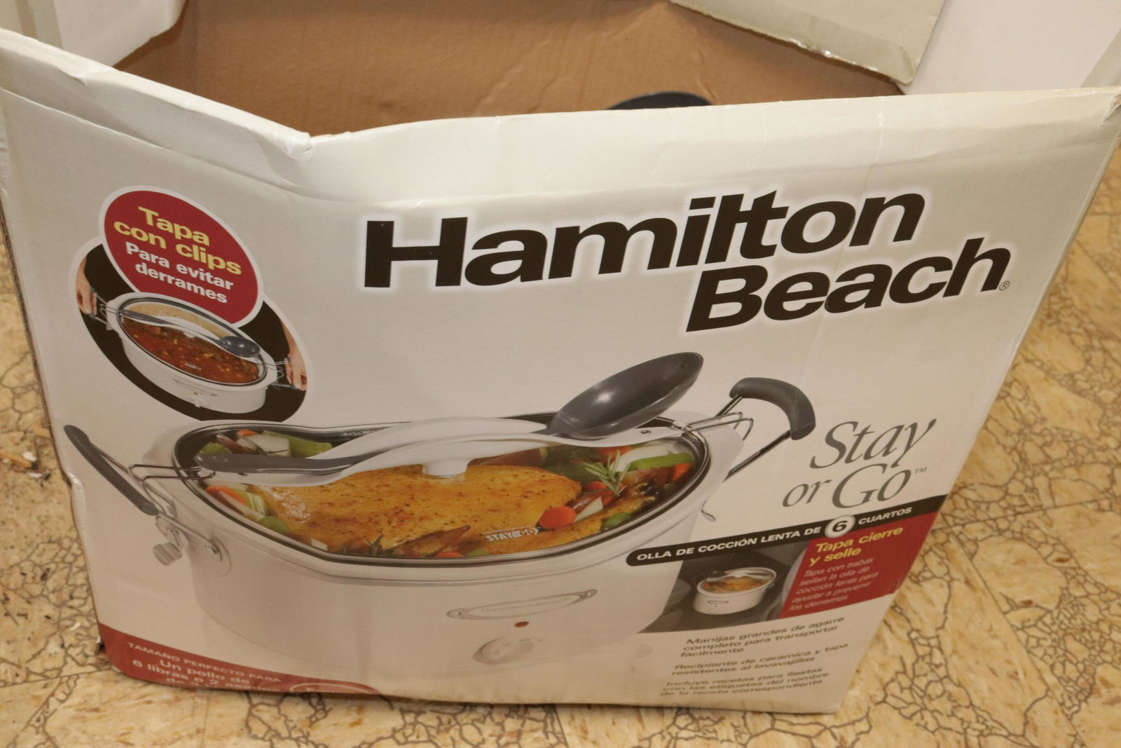 GROUP LOT OF HOUSEHOLD ITEMS: HAMILTON BEACH CROCK POT AND SIX ETCHED WINE GLASSES