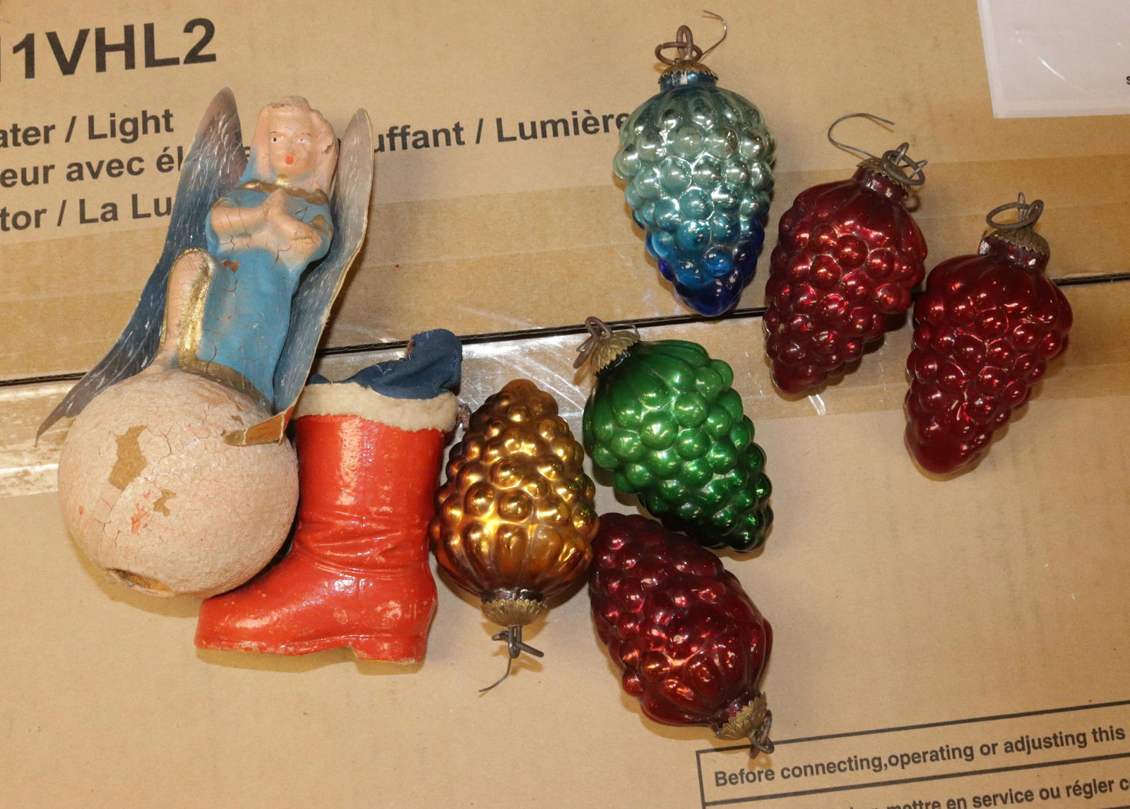GROUP LOT OF VINTAGE HOLIDAY DECORATIONS (1 of 1)