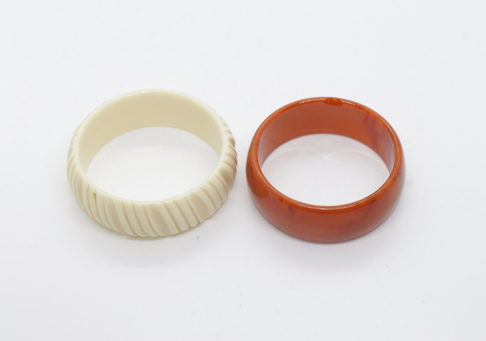 BAKELITE BANGLES (1 of 1)