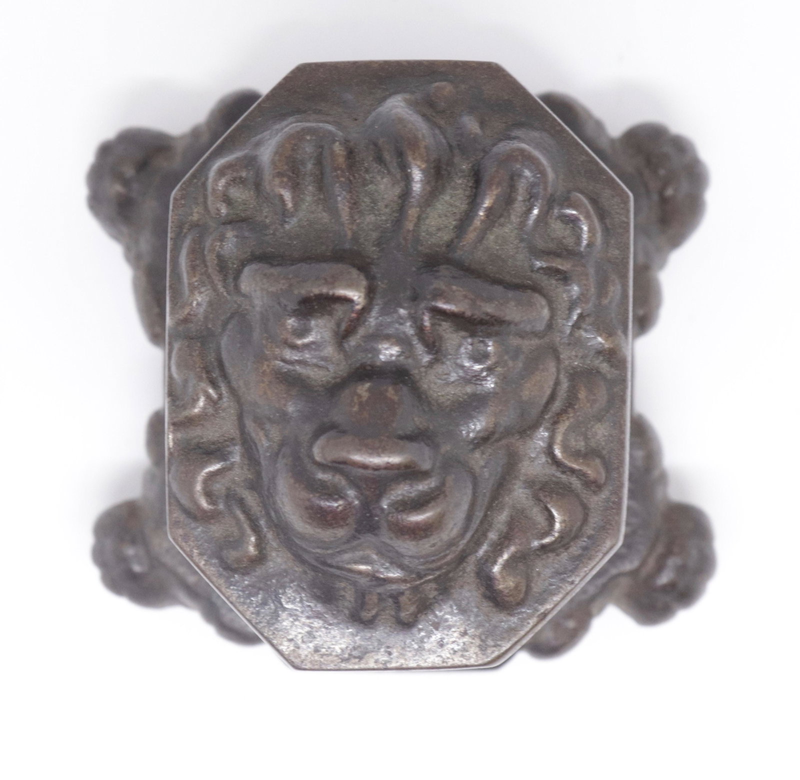 CAST IRON LION TOBACCO BOX: LION IN RELIEF ON LID. PAW FOOT BASE 3.75" X 3.75" X 3.5"