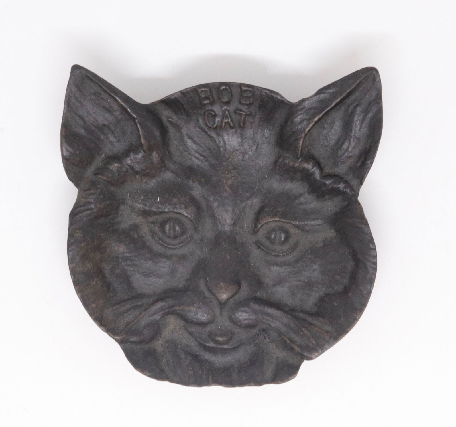 CAST IRON ADVERTISING TRAY: PAINTED CAT FACE. MRKD "BOBCAT, STAUNTON, VIRGINIA, 13" 3.5" X 3.5"