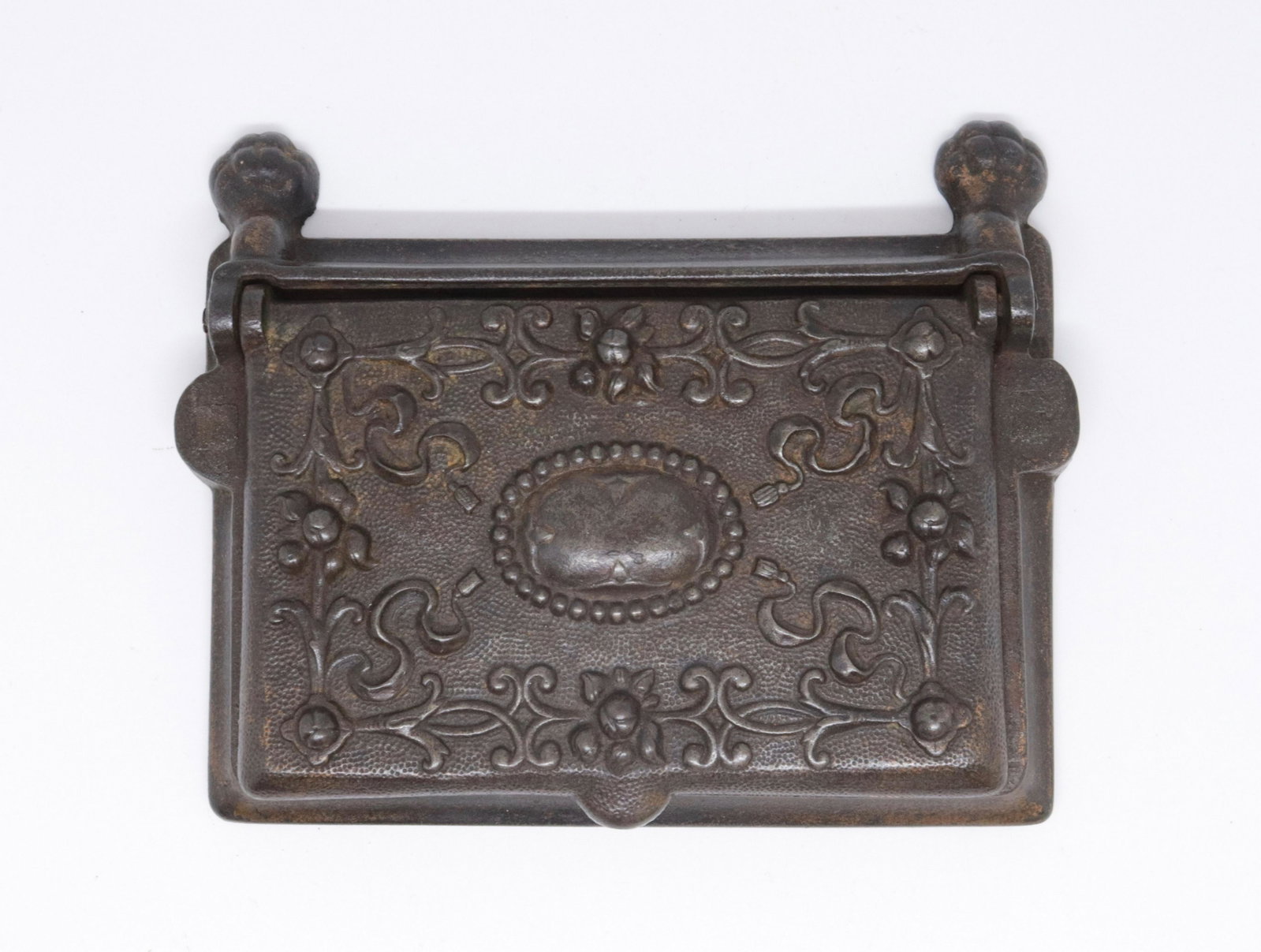 LARGE CAST IRON MATCH HOLDER: LIFT LID WITH ORNATE DESIGN AND PAW FEET 6.5" X 5"
