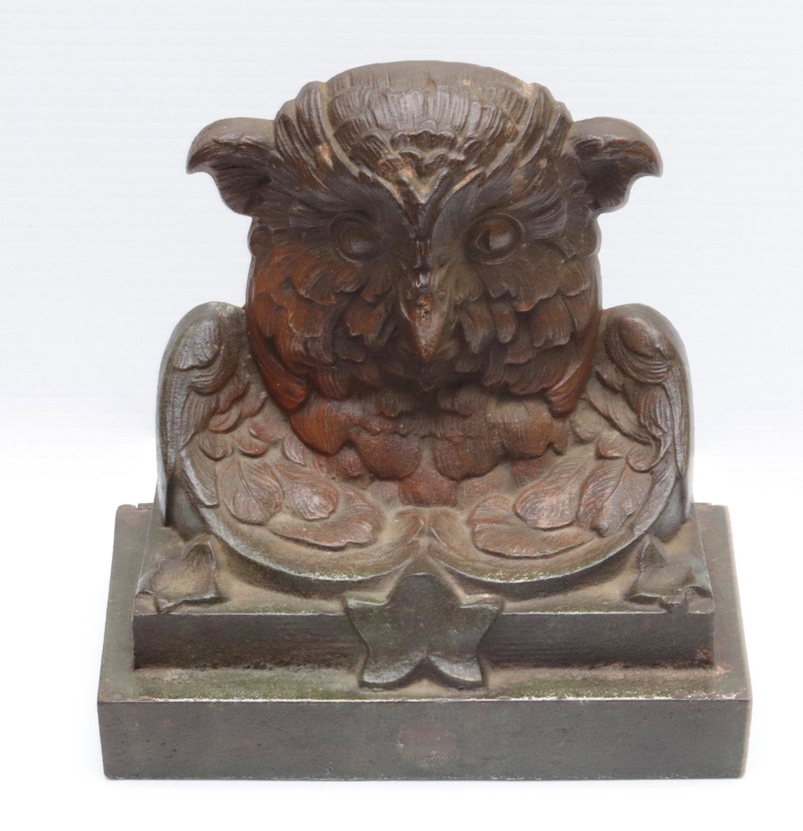 CAST IRON OWL DOORSTOP: MADE BY JUDD CO. #1243 7.25" H X 8" W
